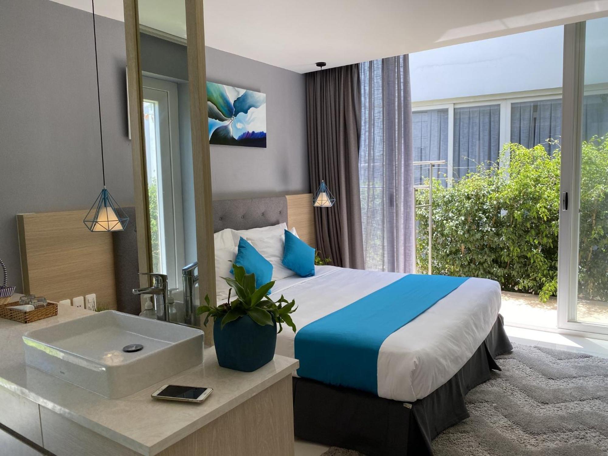 Resort Khach San - Oceanami - Long Long Hai