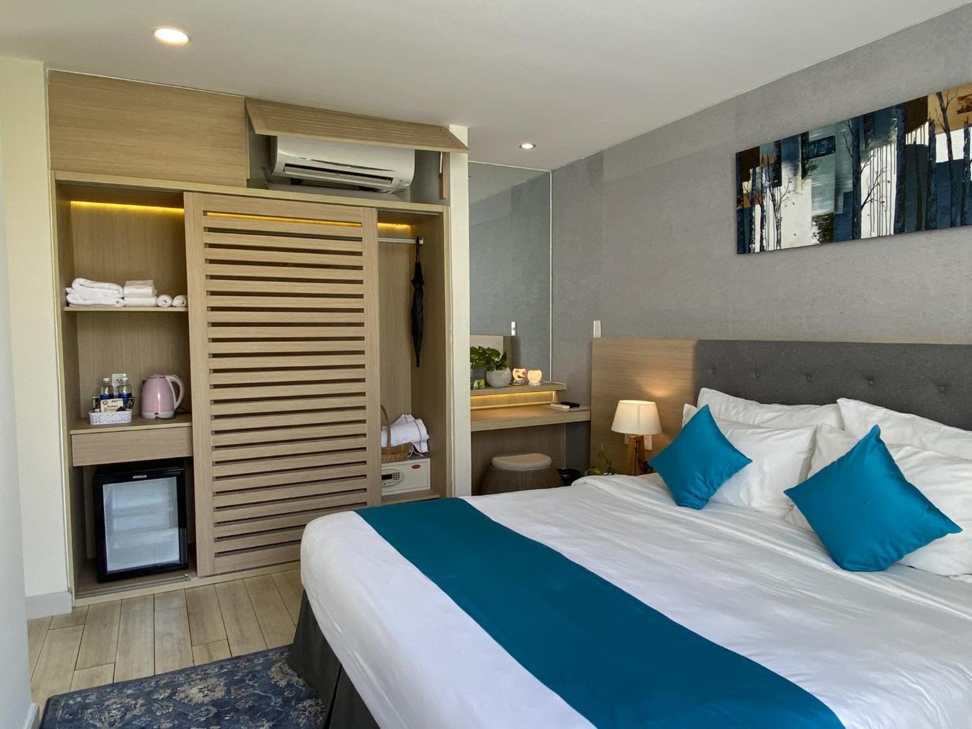 Khach San - Oceanami - Long Resort *