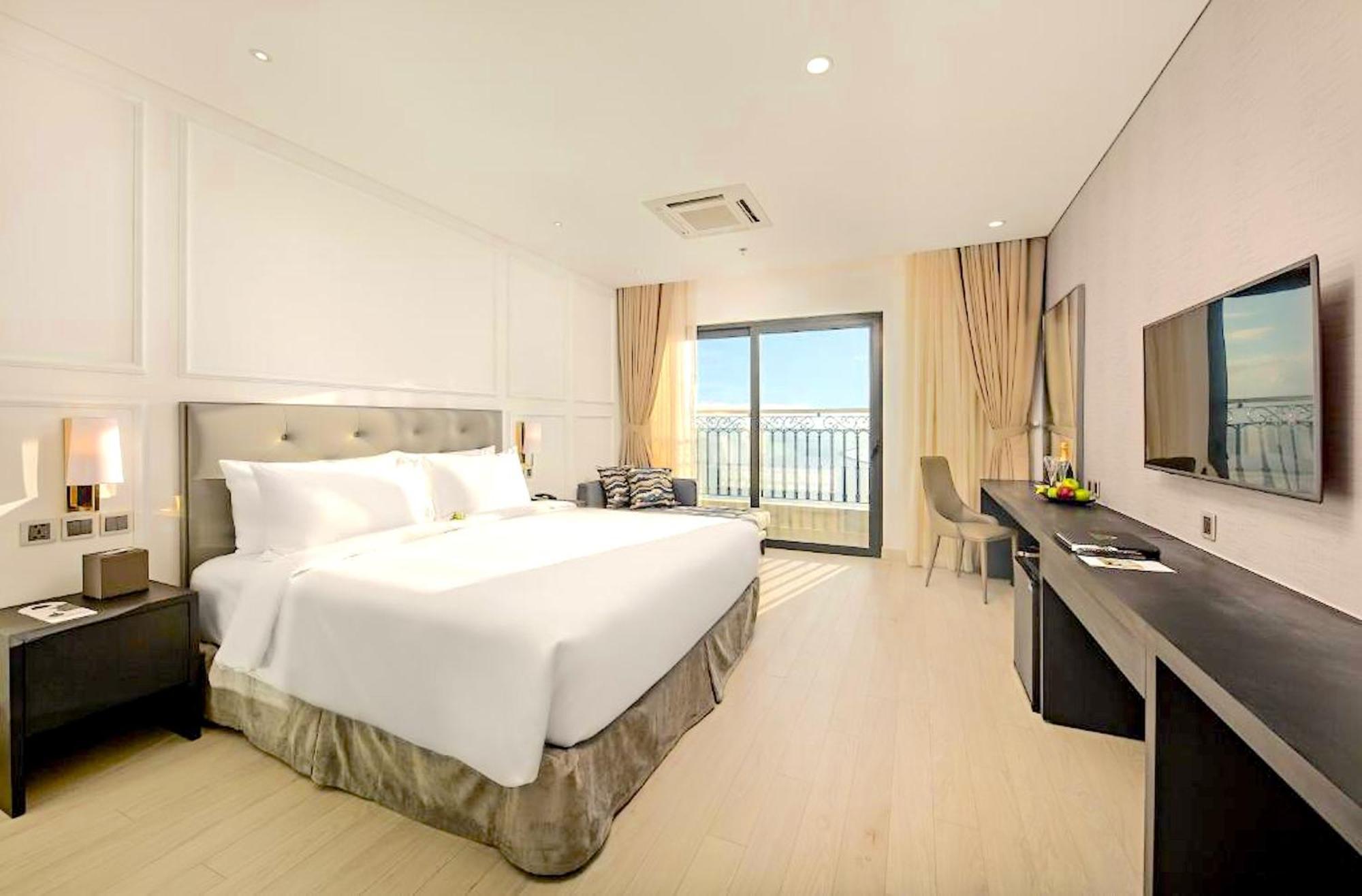 Golden In Bay * Da Nang