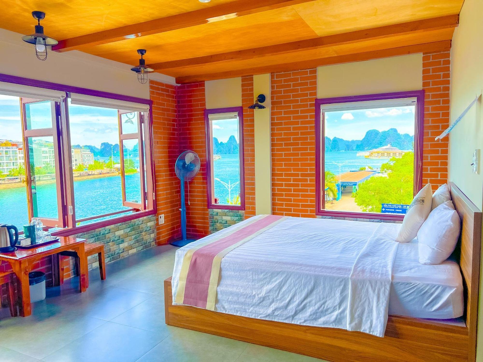 Canh Buom - Tuan Chau Ha Long