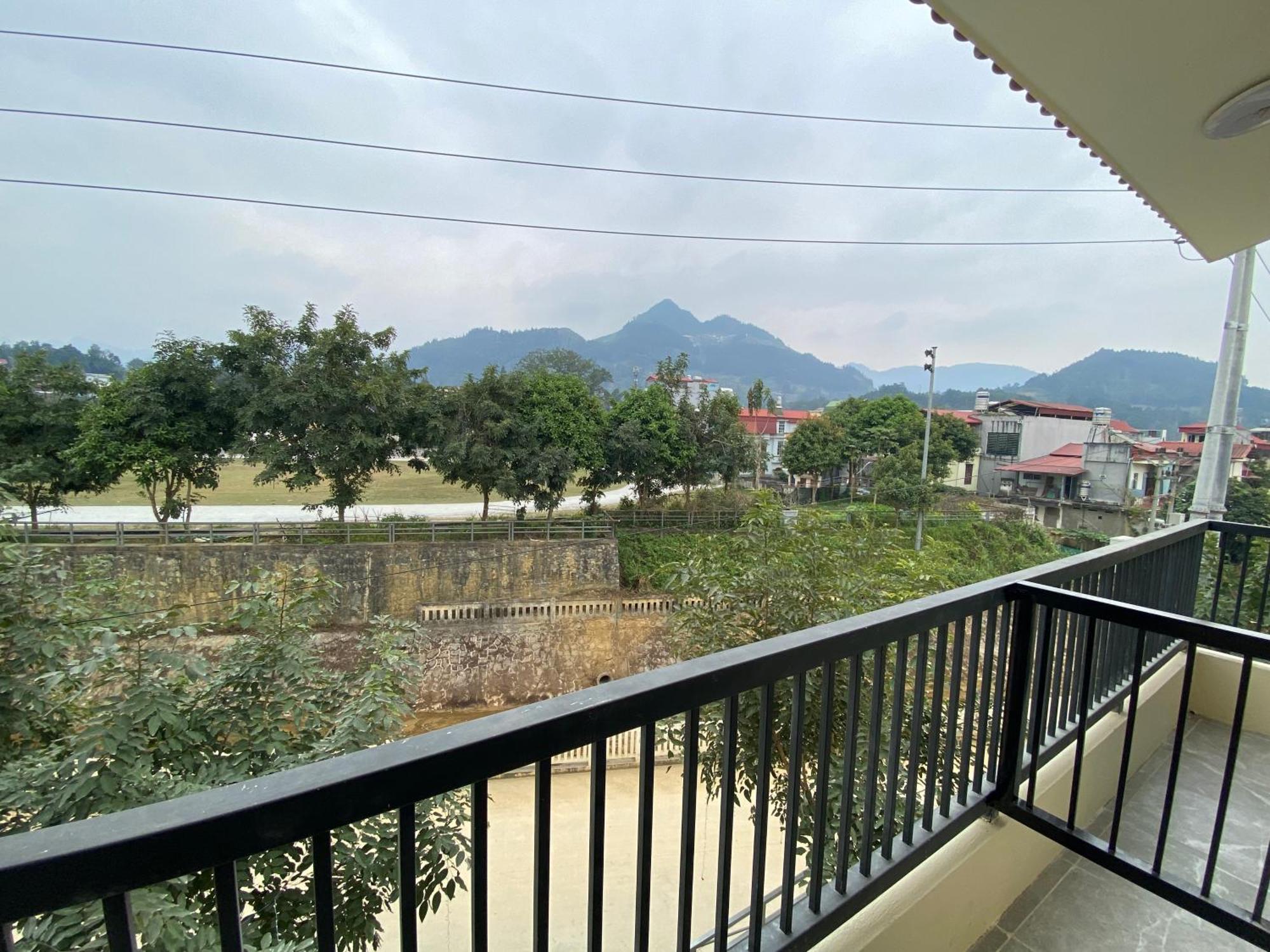 Square & Coffee * Bac Ha (Lao Cai)