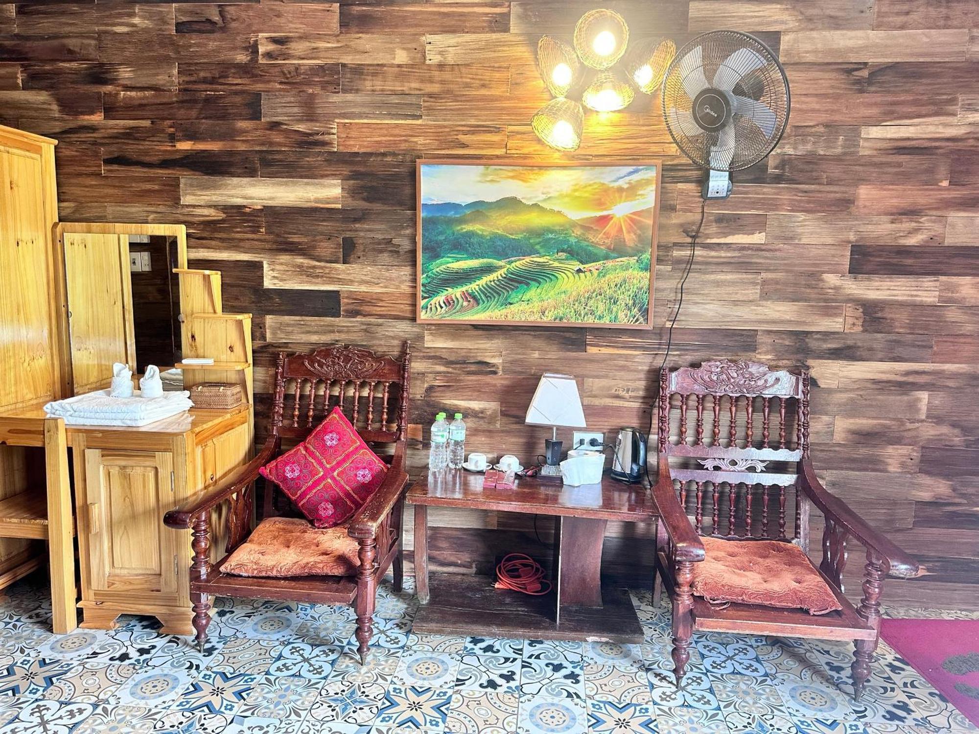 Eco Farmer House & Restaurant, Coffee - Muong Hoa, Hotel