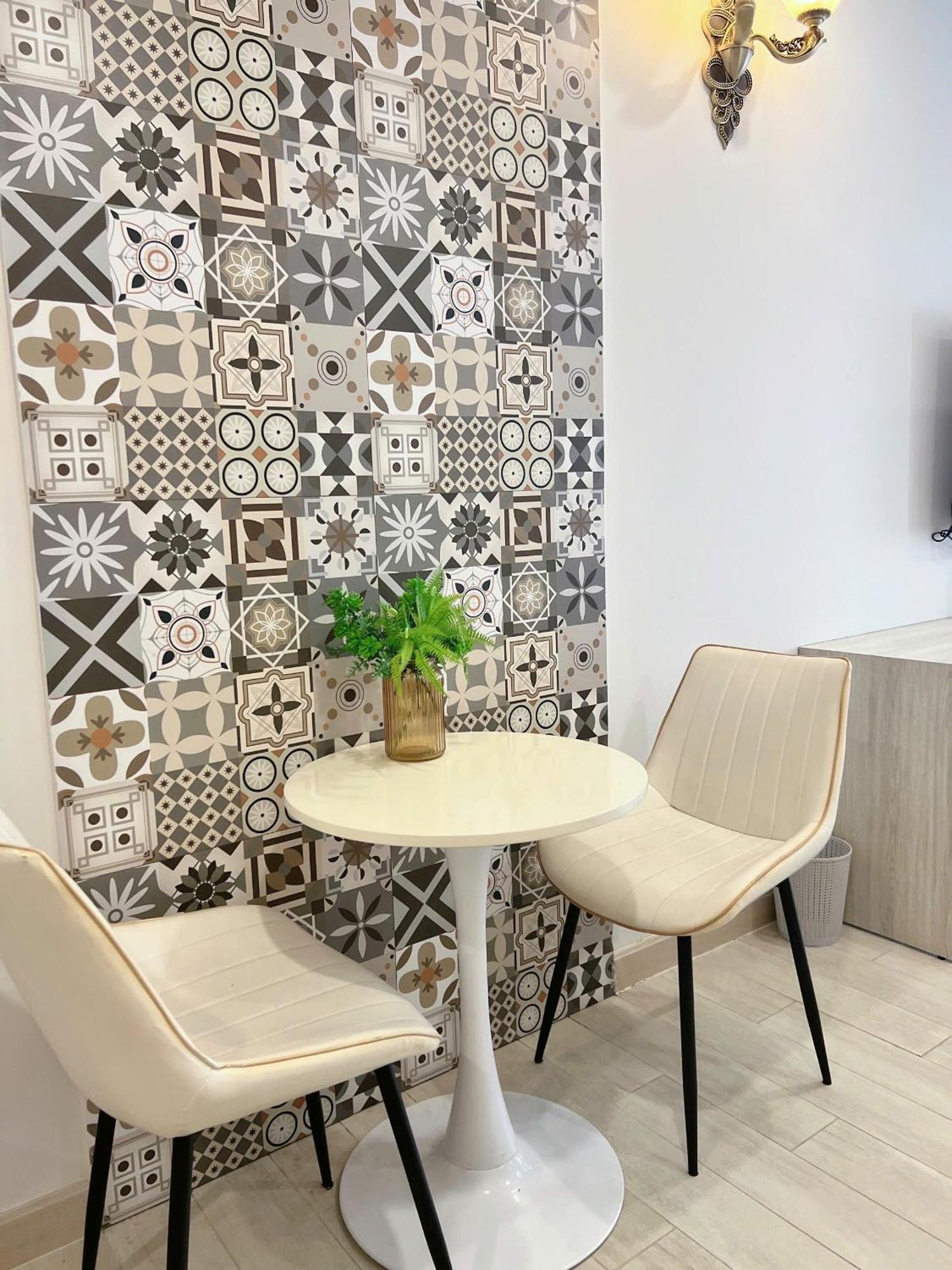 Two Connecting With Ocean View At Center Apartment *