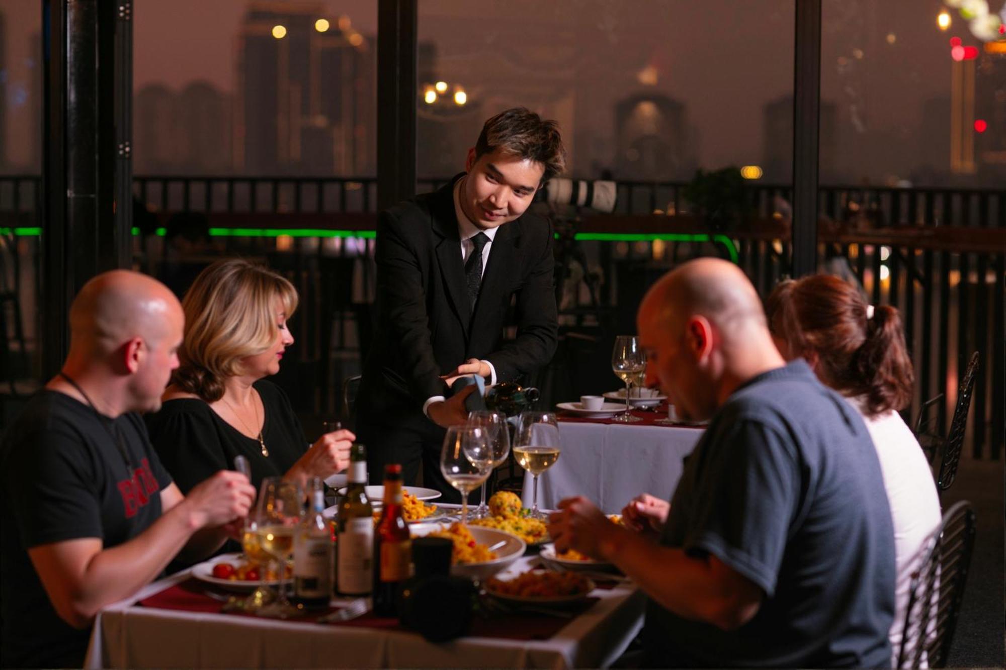 Hotel Westlake Pearl & 70 Xuan Dieu - By Pegasy Group 4*