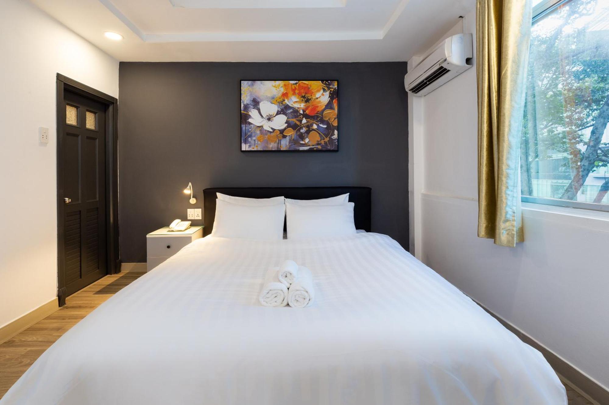 Saigon Luxury Hotel 3*