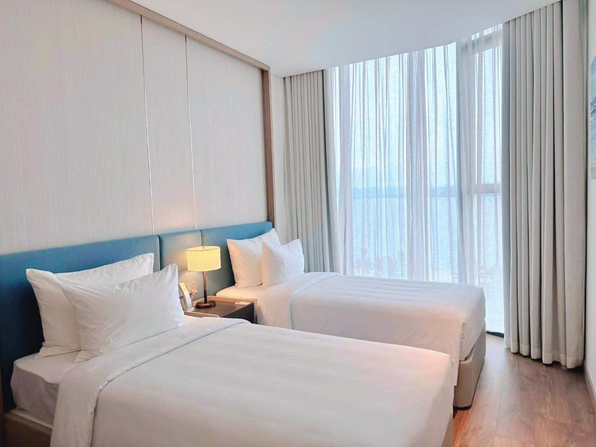 A La Carte Ha Long, Ho Nghi Duong View Bien Day Du Tien Nghi Aparthotel *