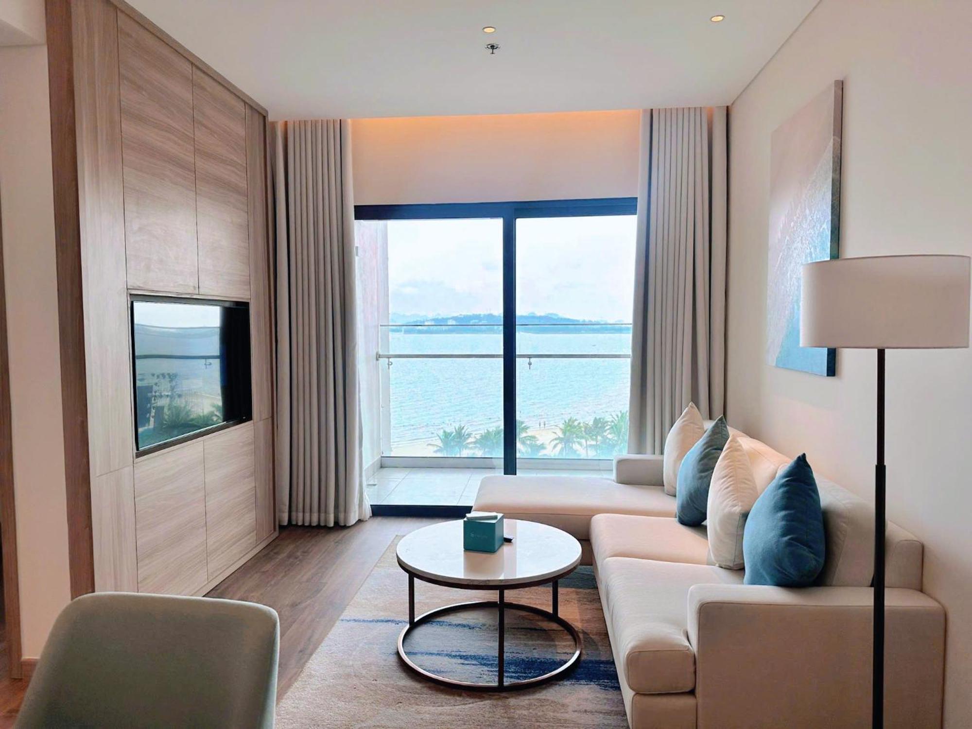 A La Carte Ha Long, Ho Nghi Duong View Bien Day Du Tien Nghi Aparthotel
