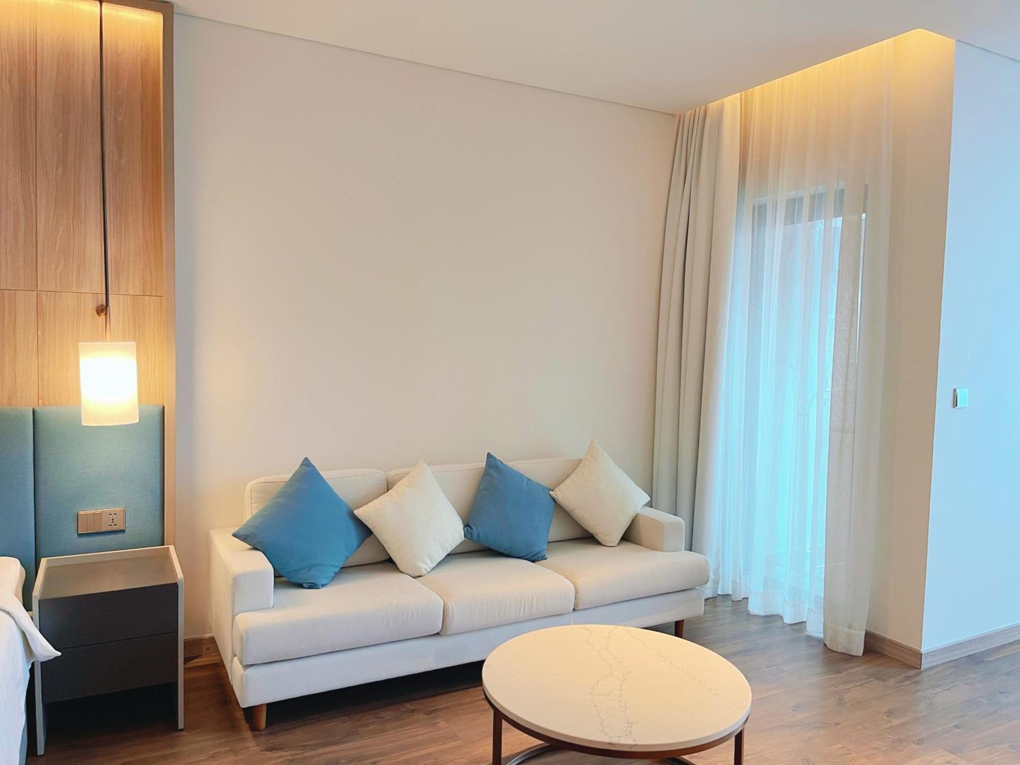 A La Carte Ha Long, Ho Nghi Duong View Bien Day Du Tien Nghi Aparthotel