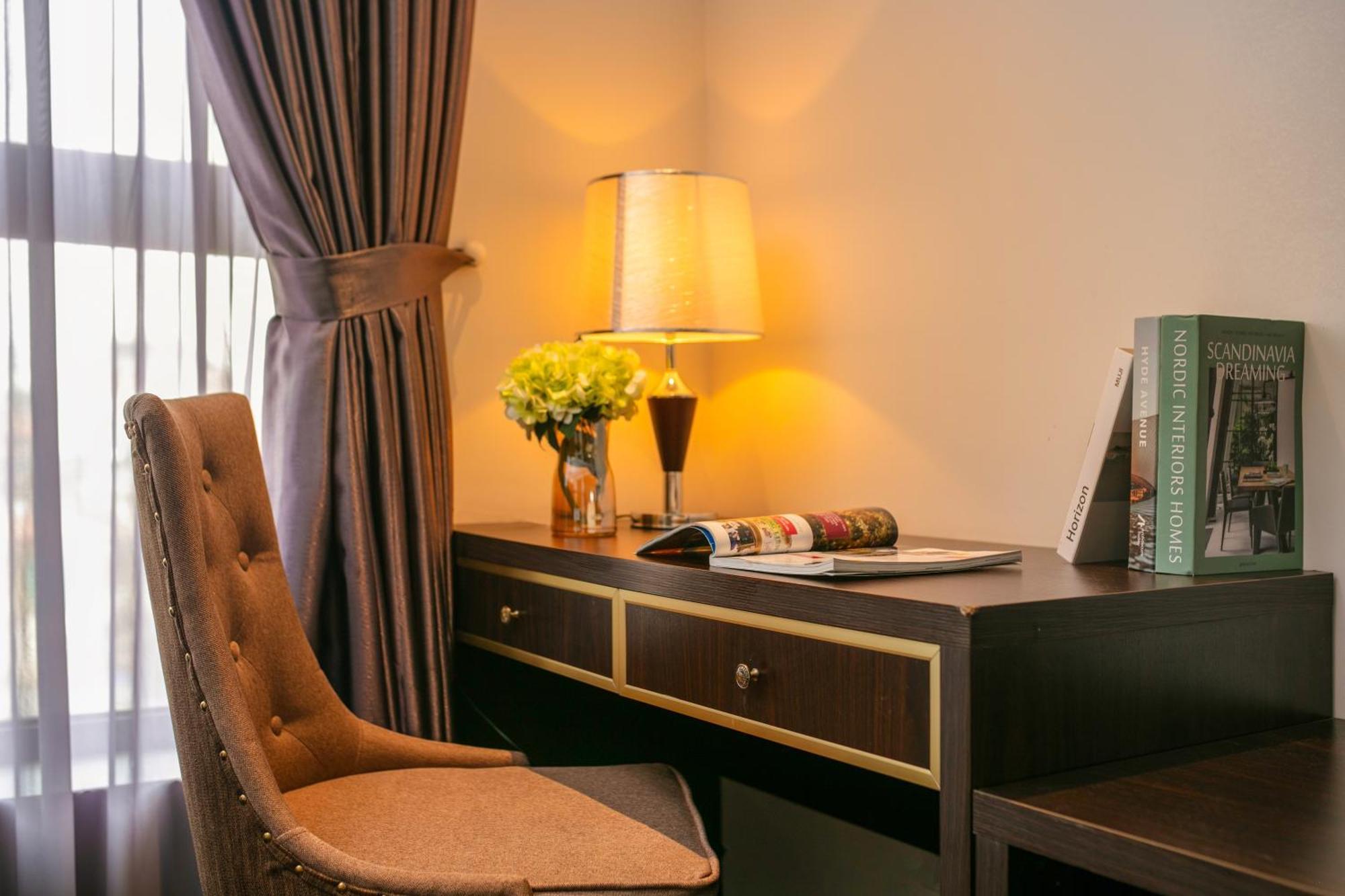 Hotel Westlake Pearl & 70 Xuan Dieu - By Pegasy Group 4*