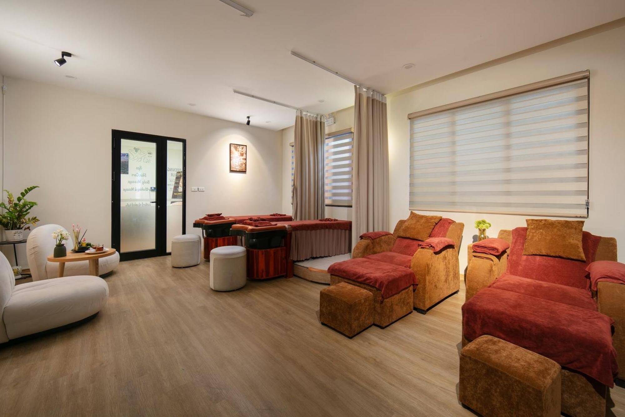 Hotel Westlake Pearl & 70 Xuan Dieu - By Pegasy Group 4*