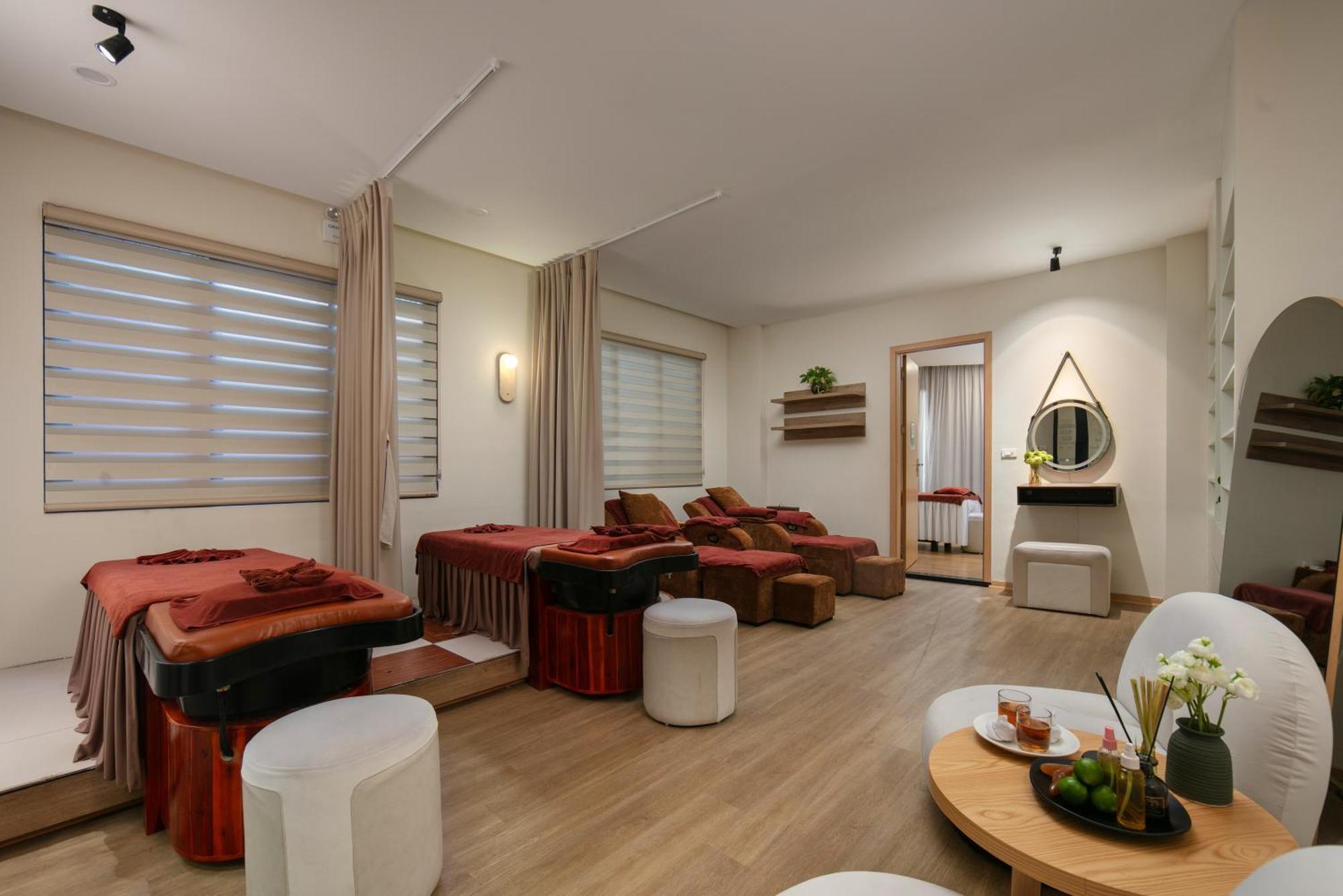 Westlake Pearl & 70 Xuan Dieu - By Pegasy Group Hotel 4*