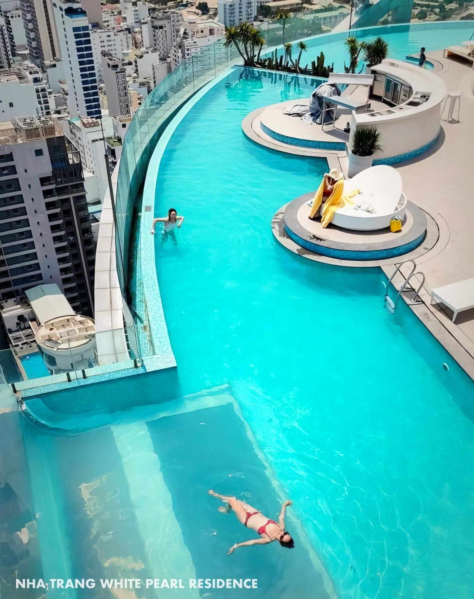 Aqua Beachfront Panorama Centre Hotel 4*