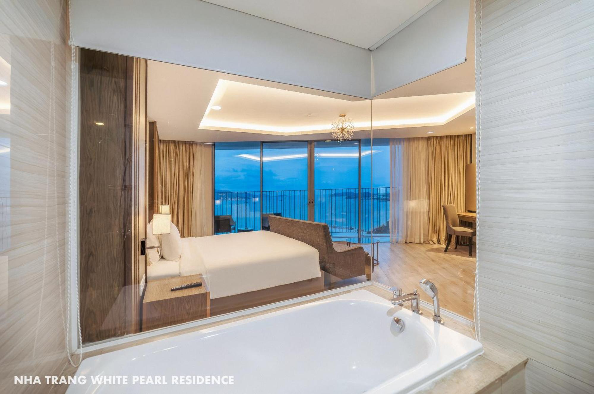 Aqua Beachfront Panorama Centre Hotel