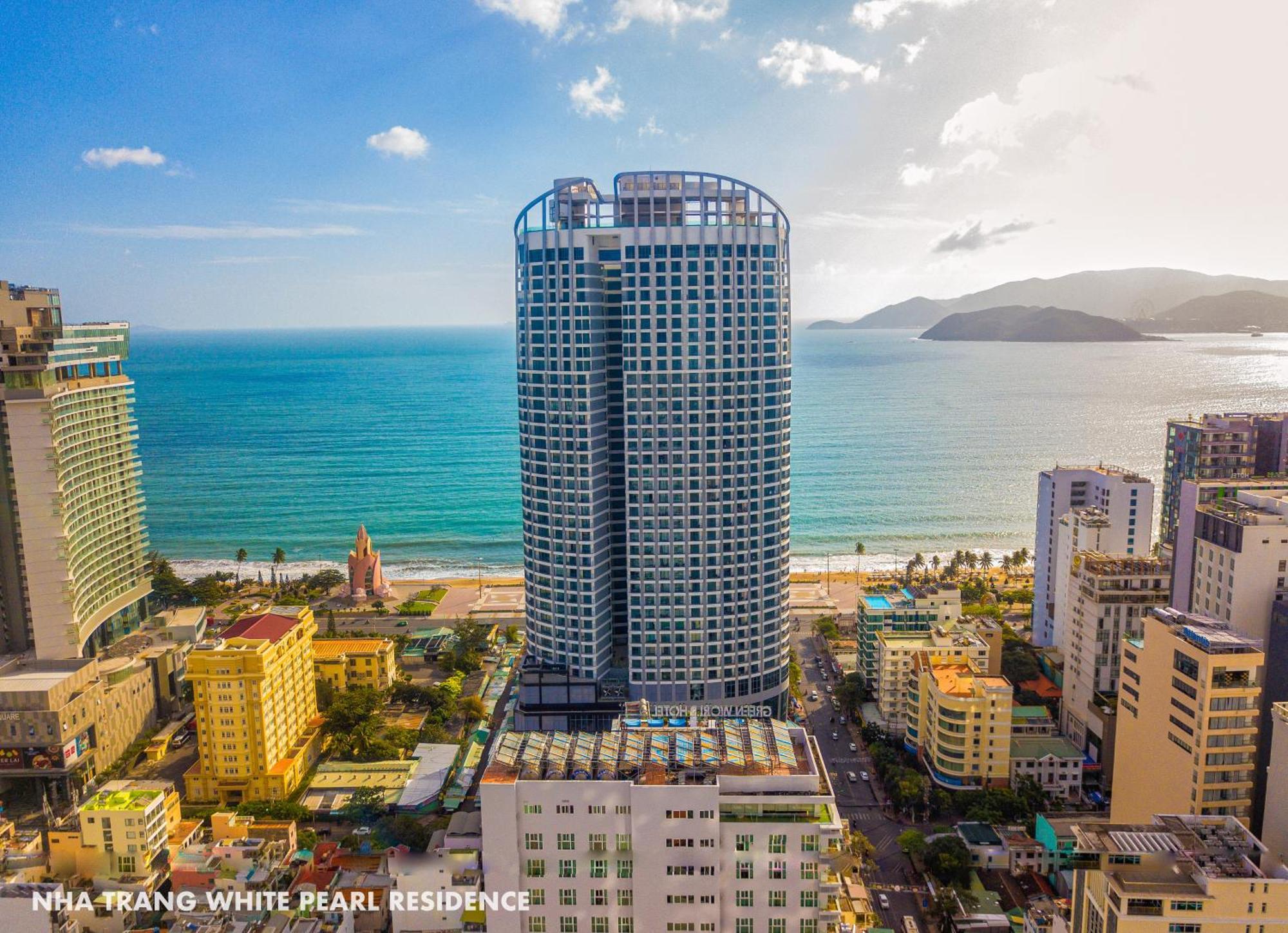Aqua Beachfront Panorama Centre Hotel