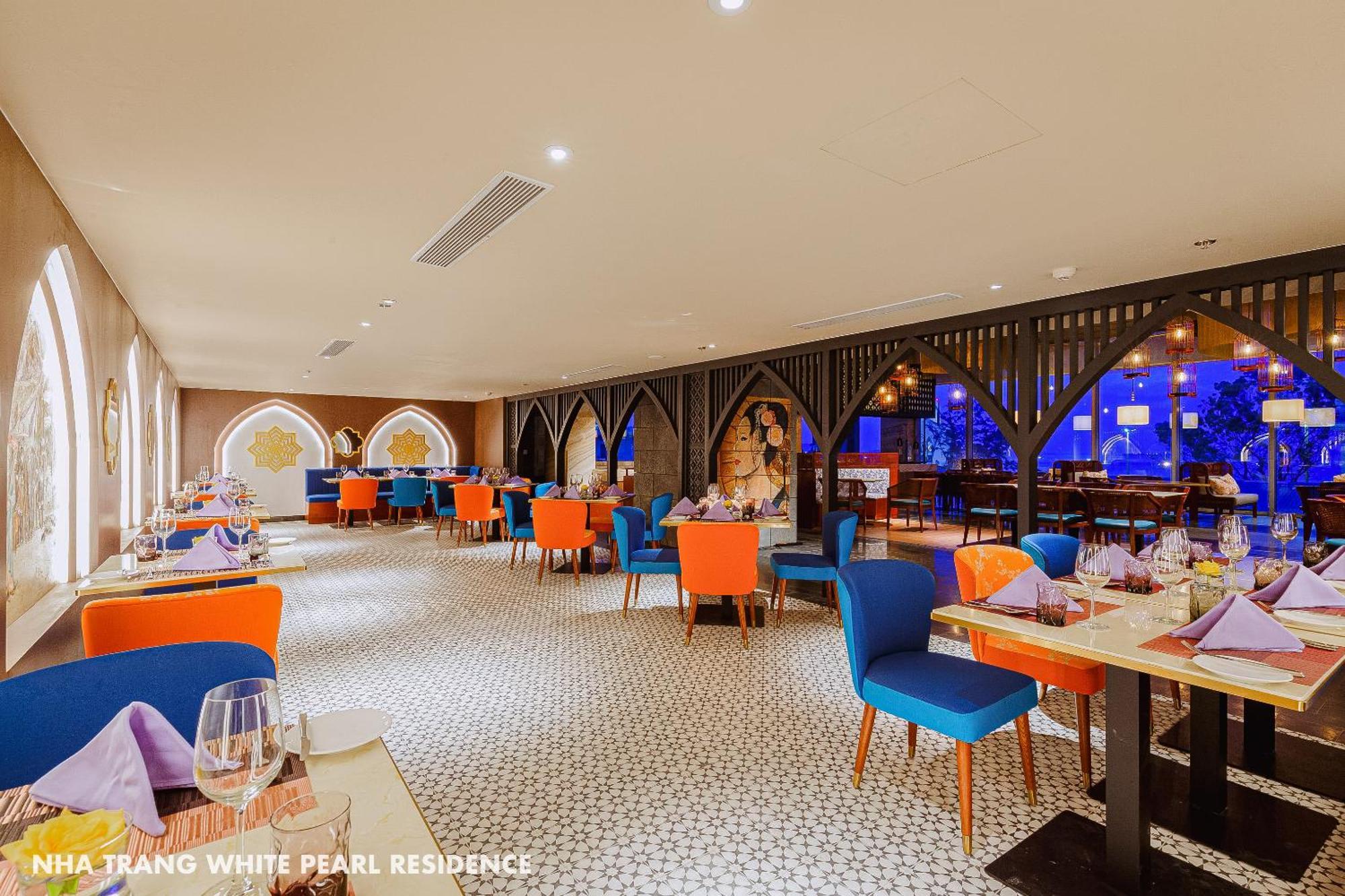 Hotel Aqua Beachfront Panorama Centre 4*