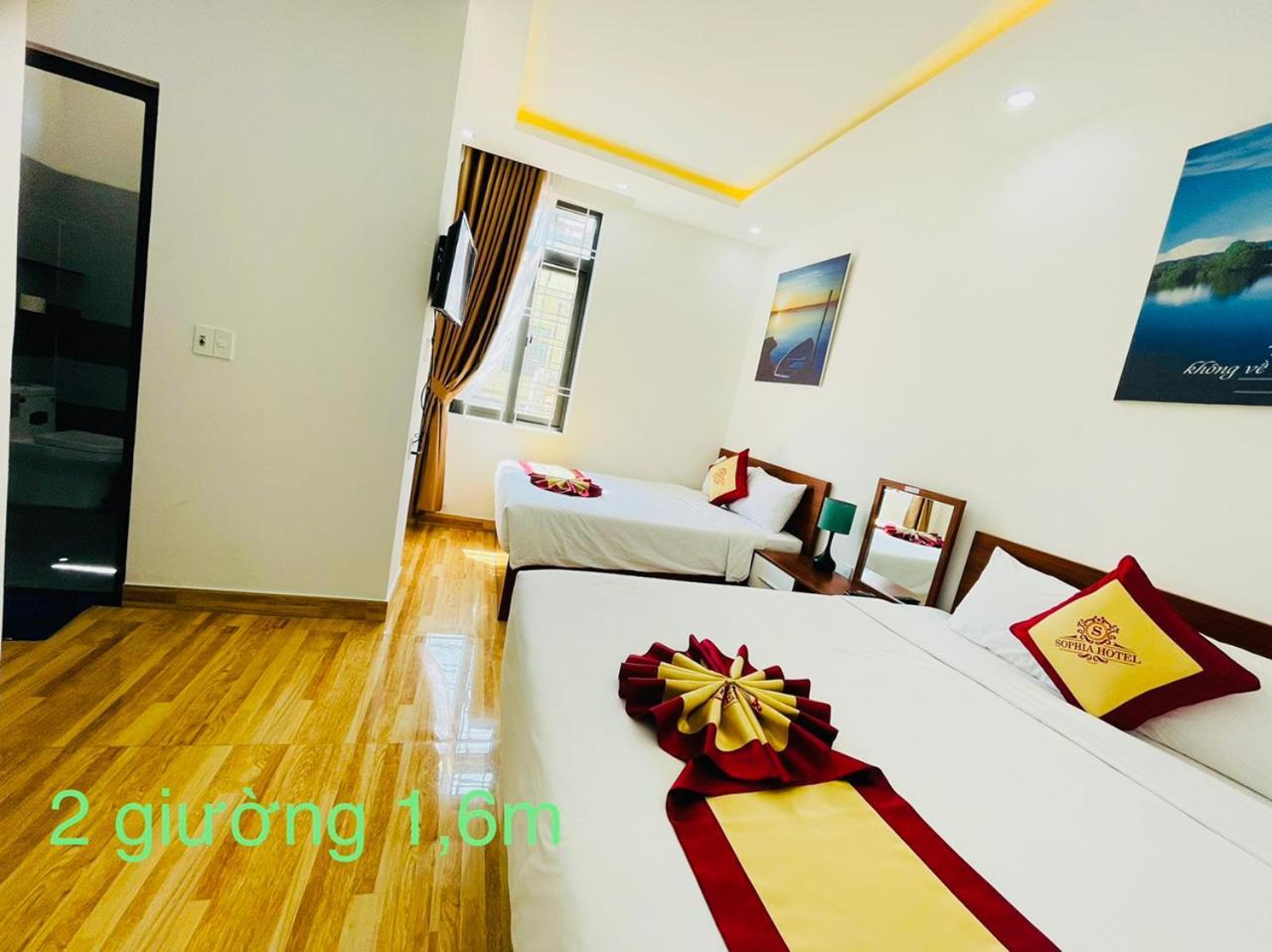 Love hotel Saphia Hue