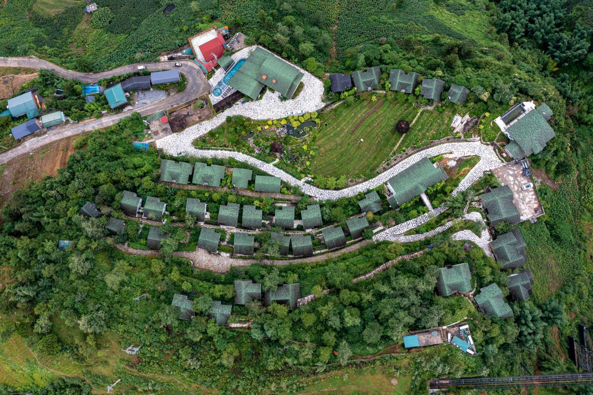 Resort Catcat Hills & 4*
