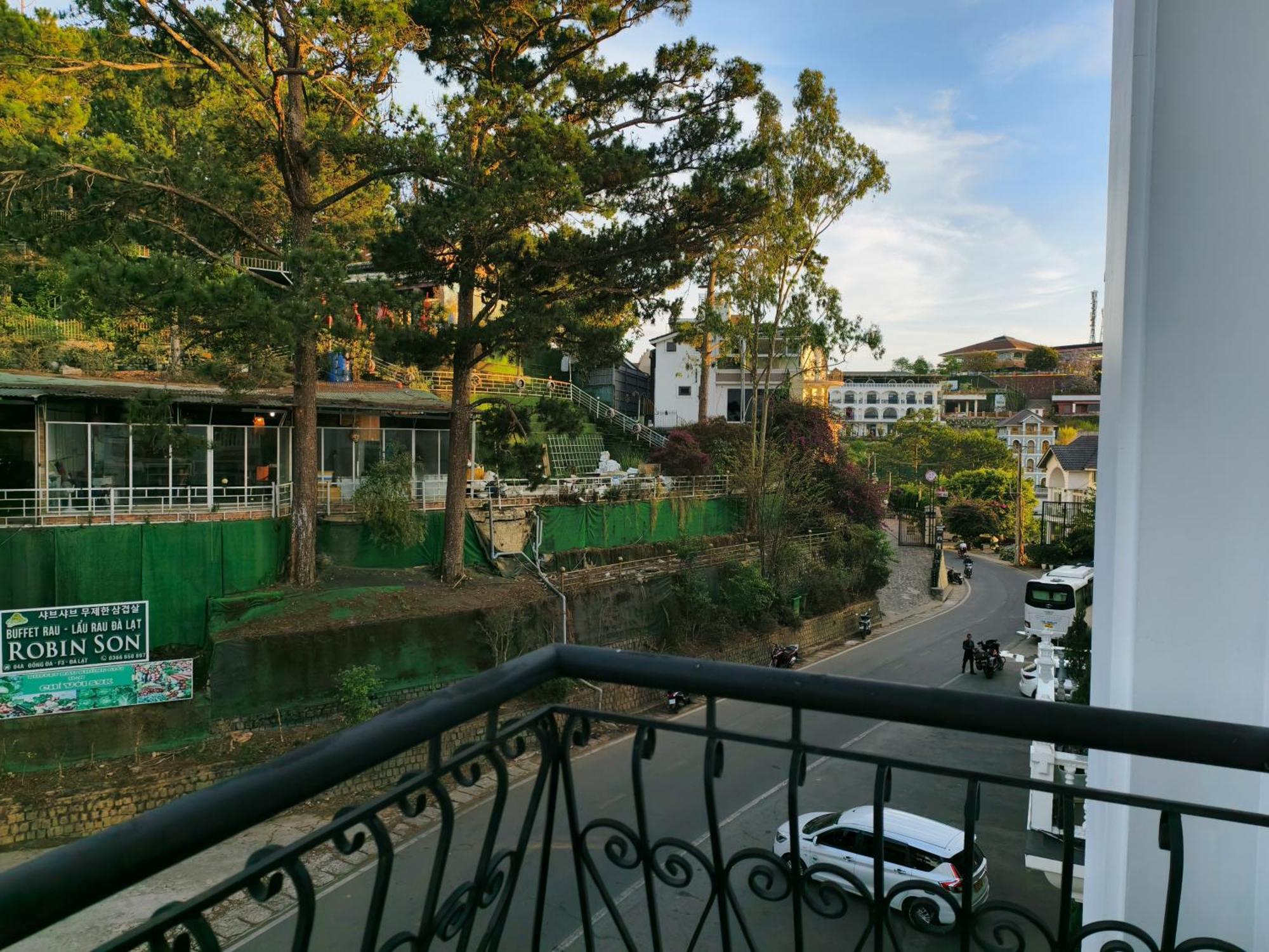 Hotel La Pense'e -