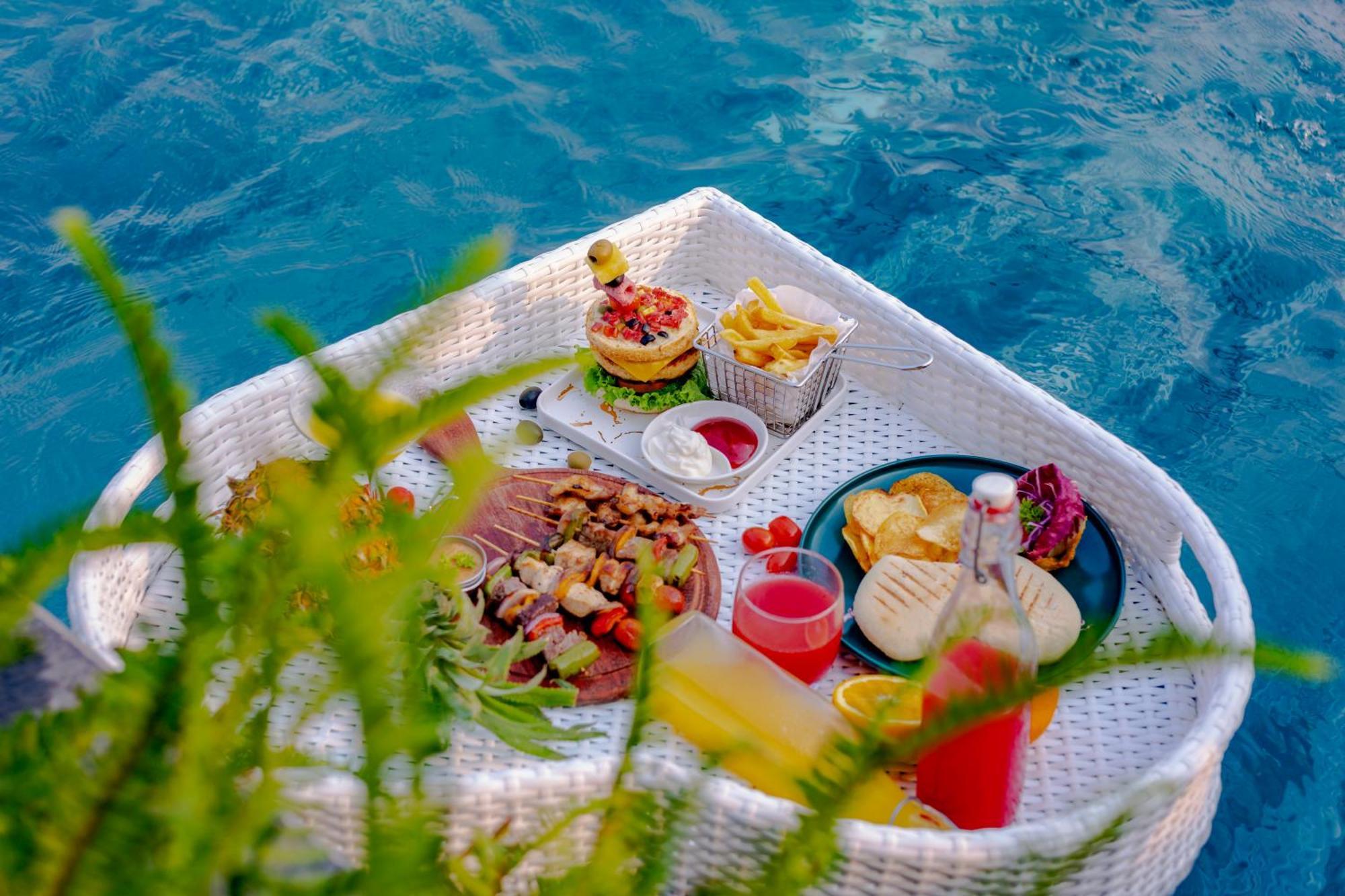 Hotel Peninsula 5*