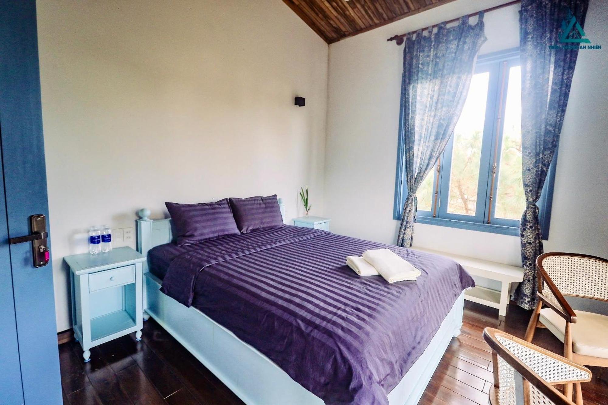 Trien Thong An Nhien Rung Trong Pho Apartment