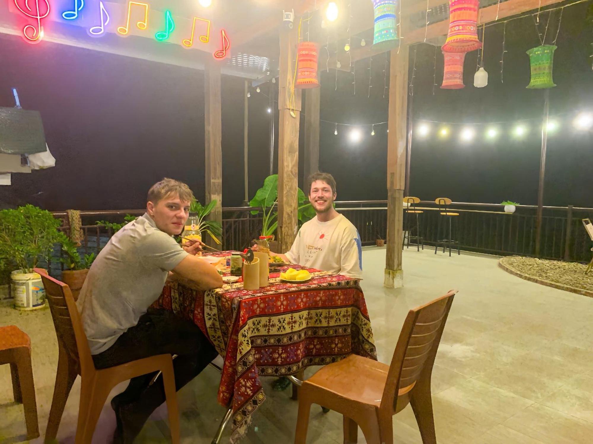 Homestay Duy Tuyen Ba Be Free Bbq