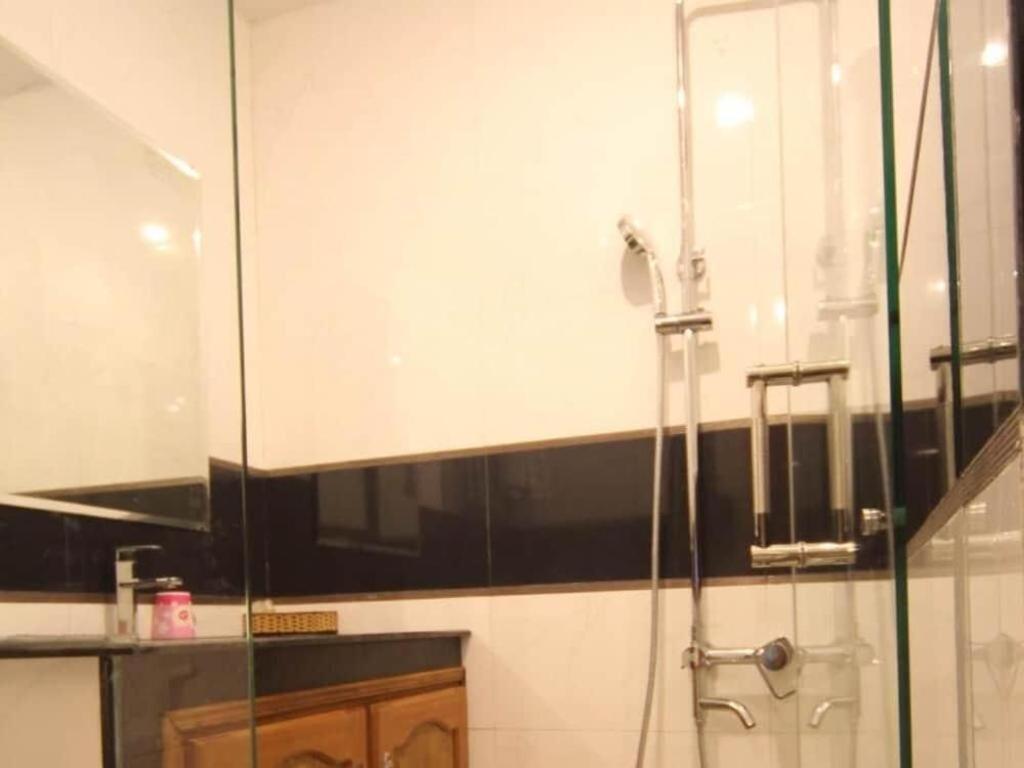 Omega Hotel 2*