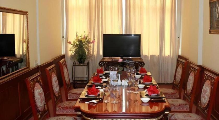 Huu Nghi Hotel Hai Phong