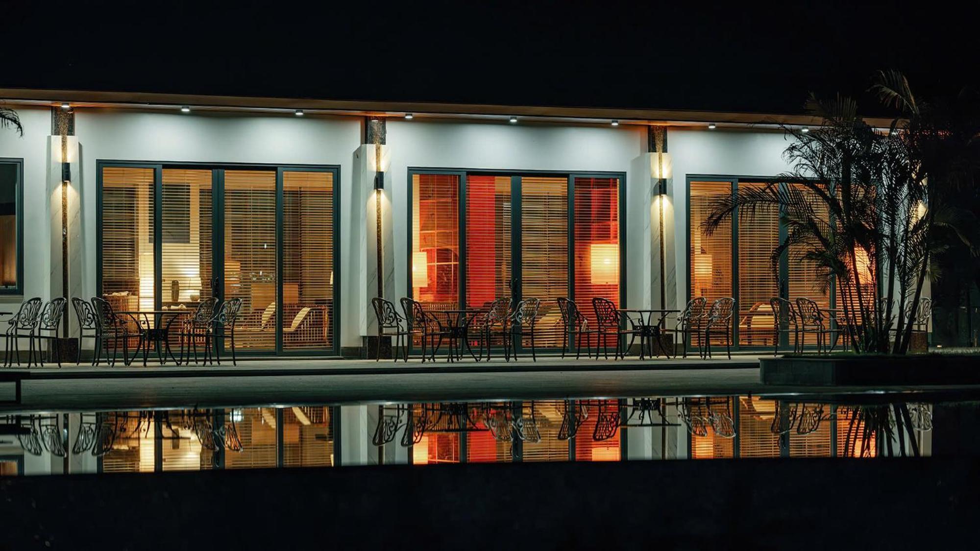 Resort Lamori & 5*