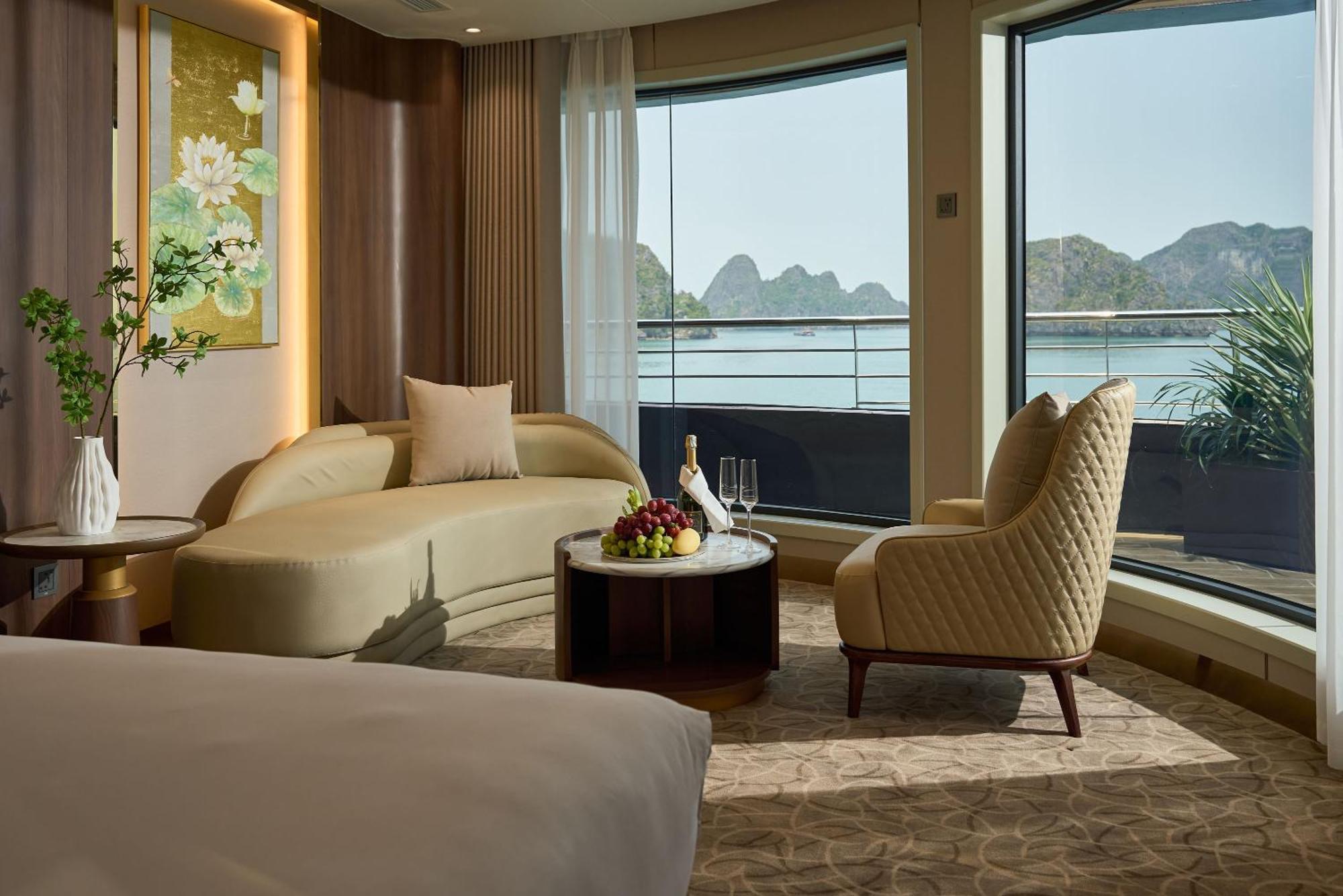 Botel Calista Halong Bay Cruise Ha Long