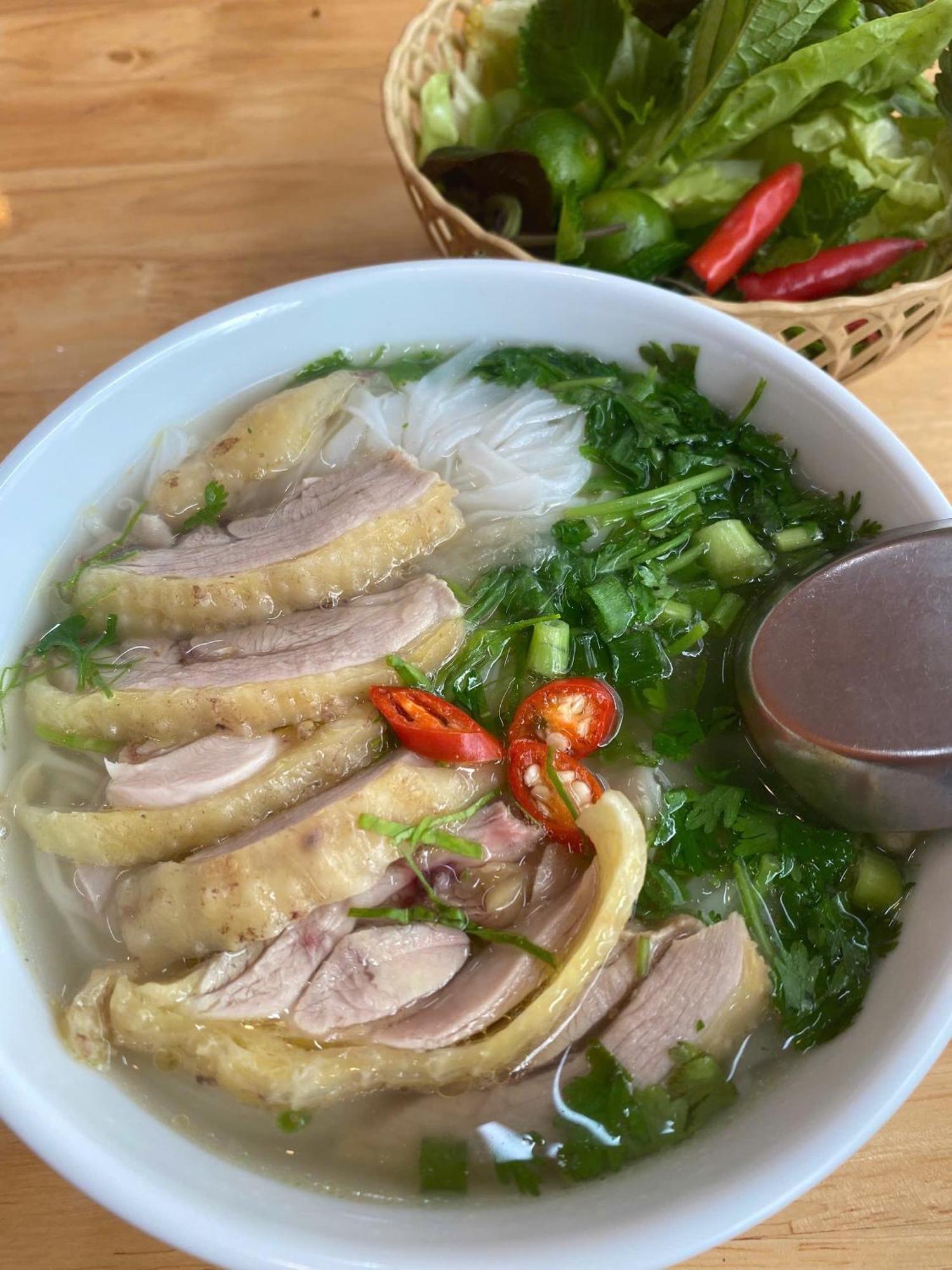 Hi Khách sạn *