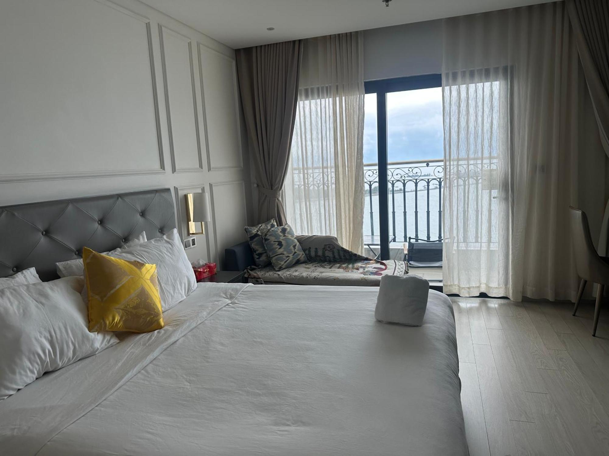 Golden Bay Ocean View Apartment