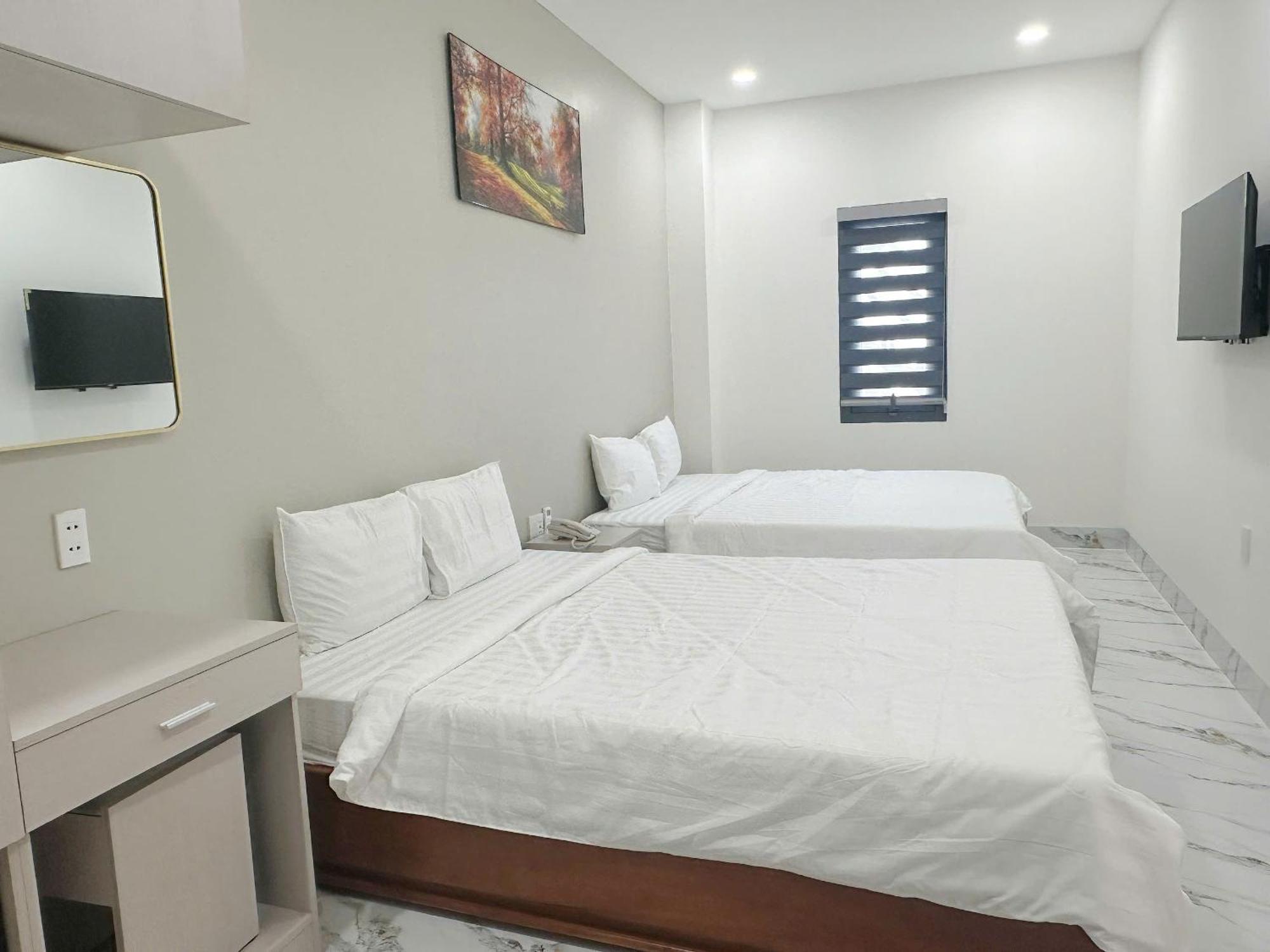 Anh Thu Hotel *