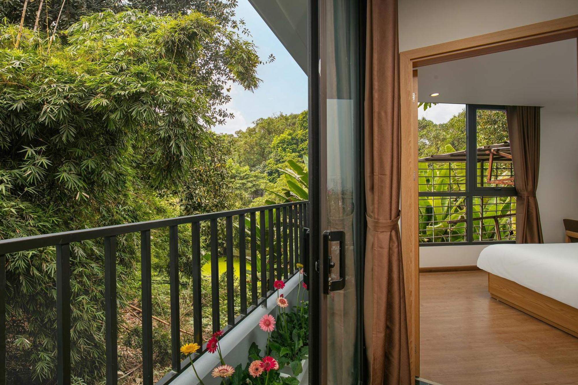 Khách sạn Westlake Pearl - & Pearl 4*