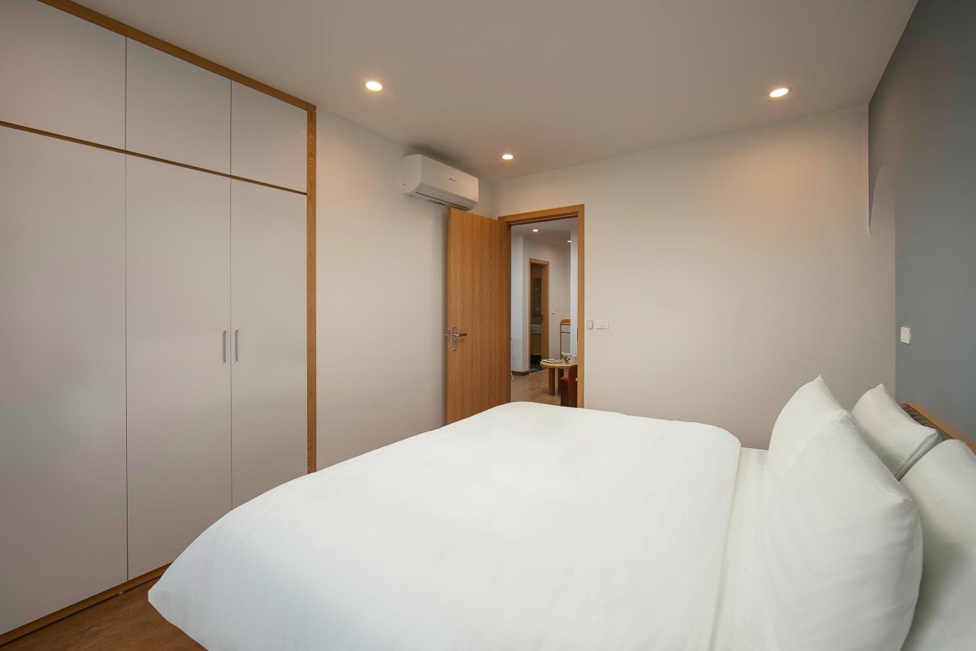 Khách sạn Westlake Pearl - & Pearl 4*