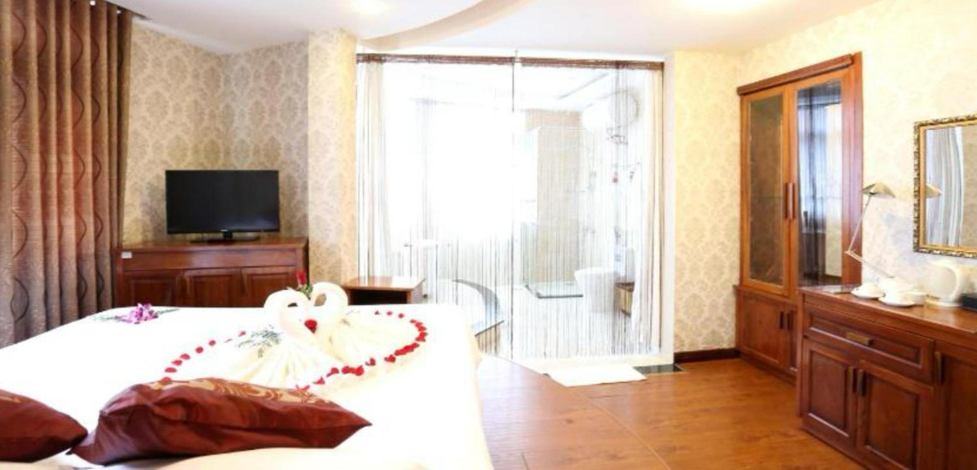 Pho Nui Hotel 3*