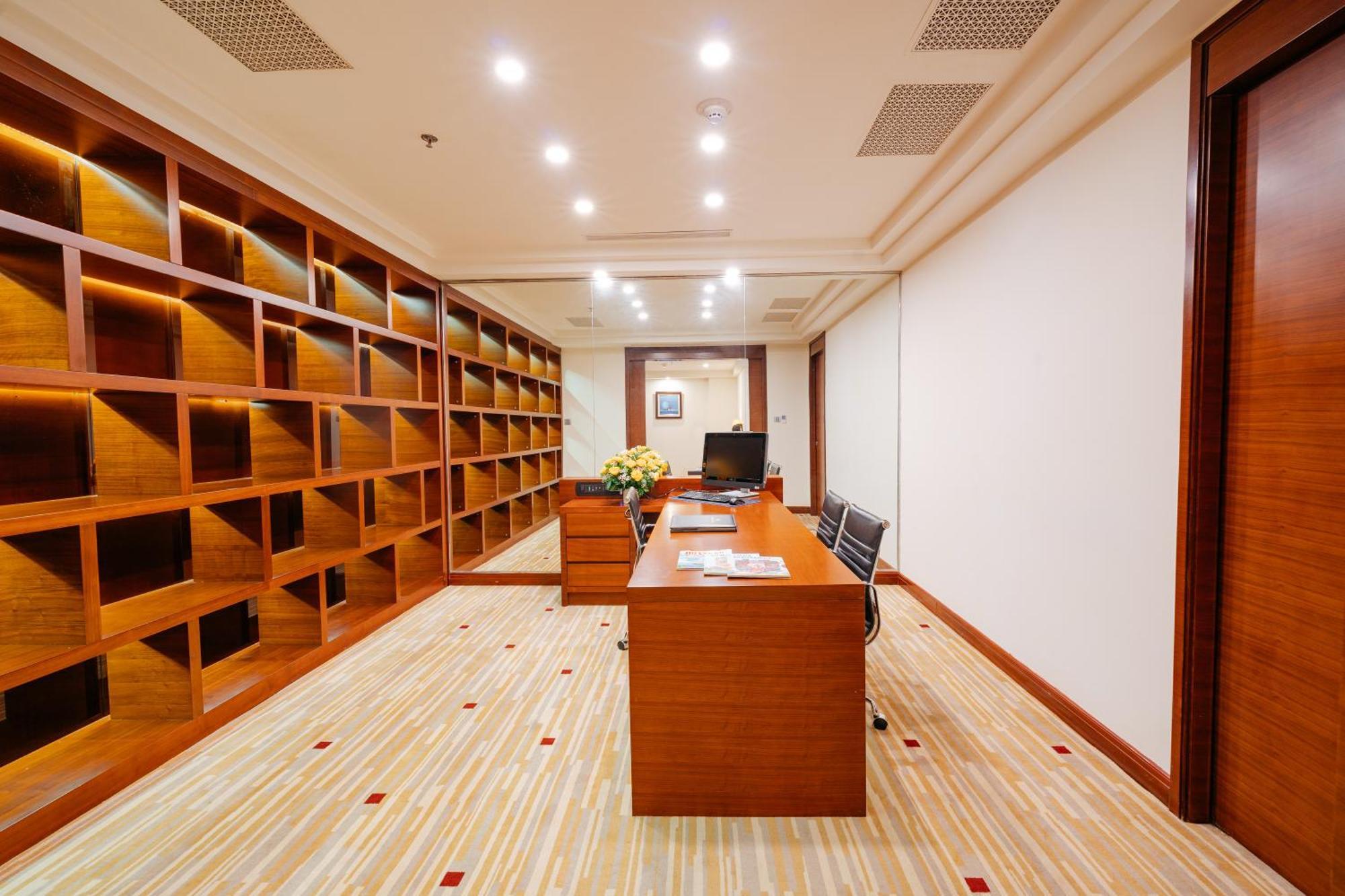 Hotel Royal Halong Ha Long