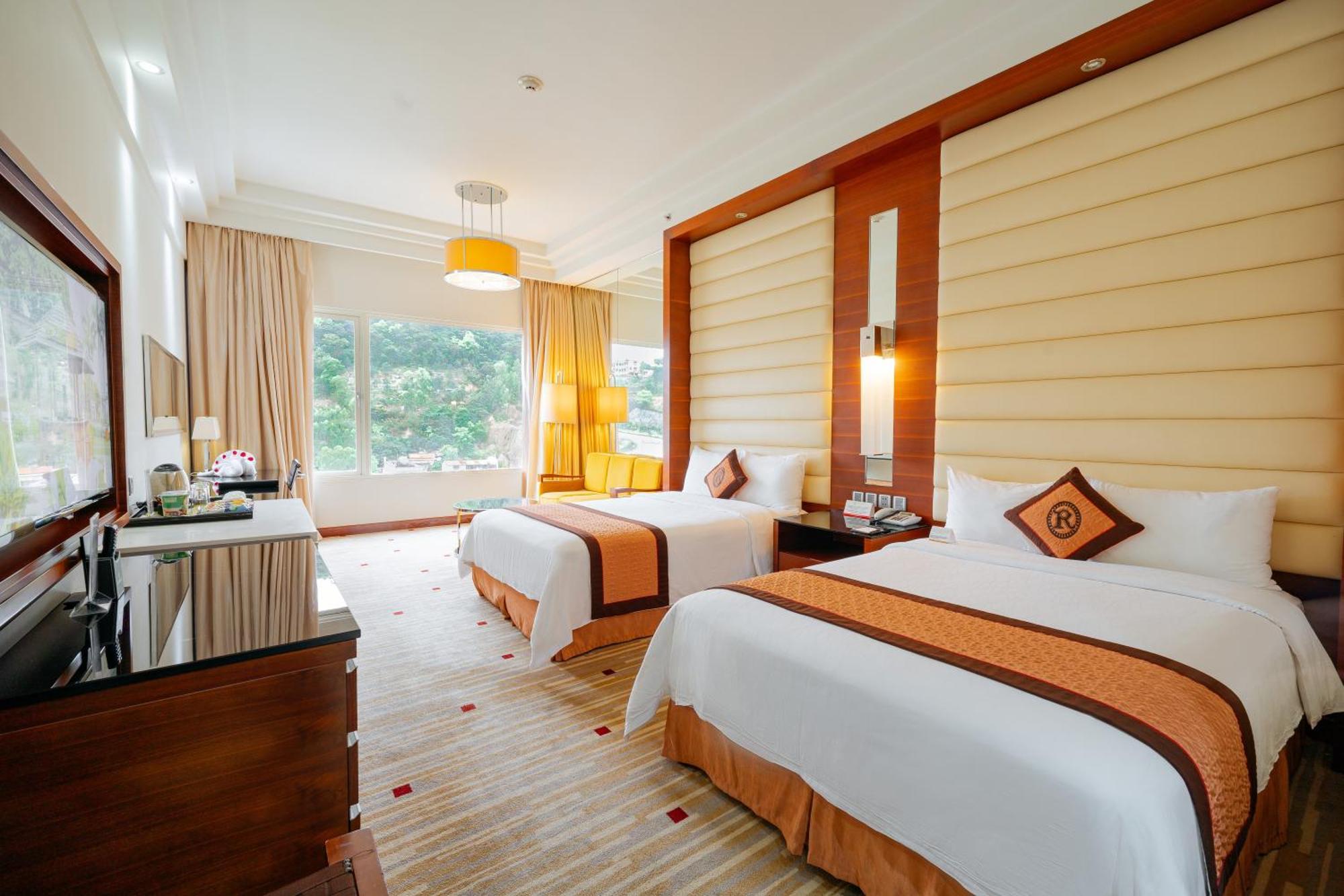 Royal Halong 5* Ha Long