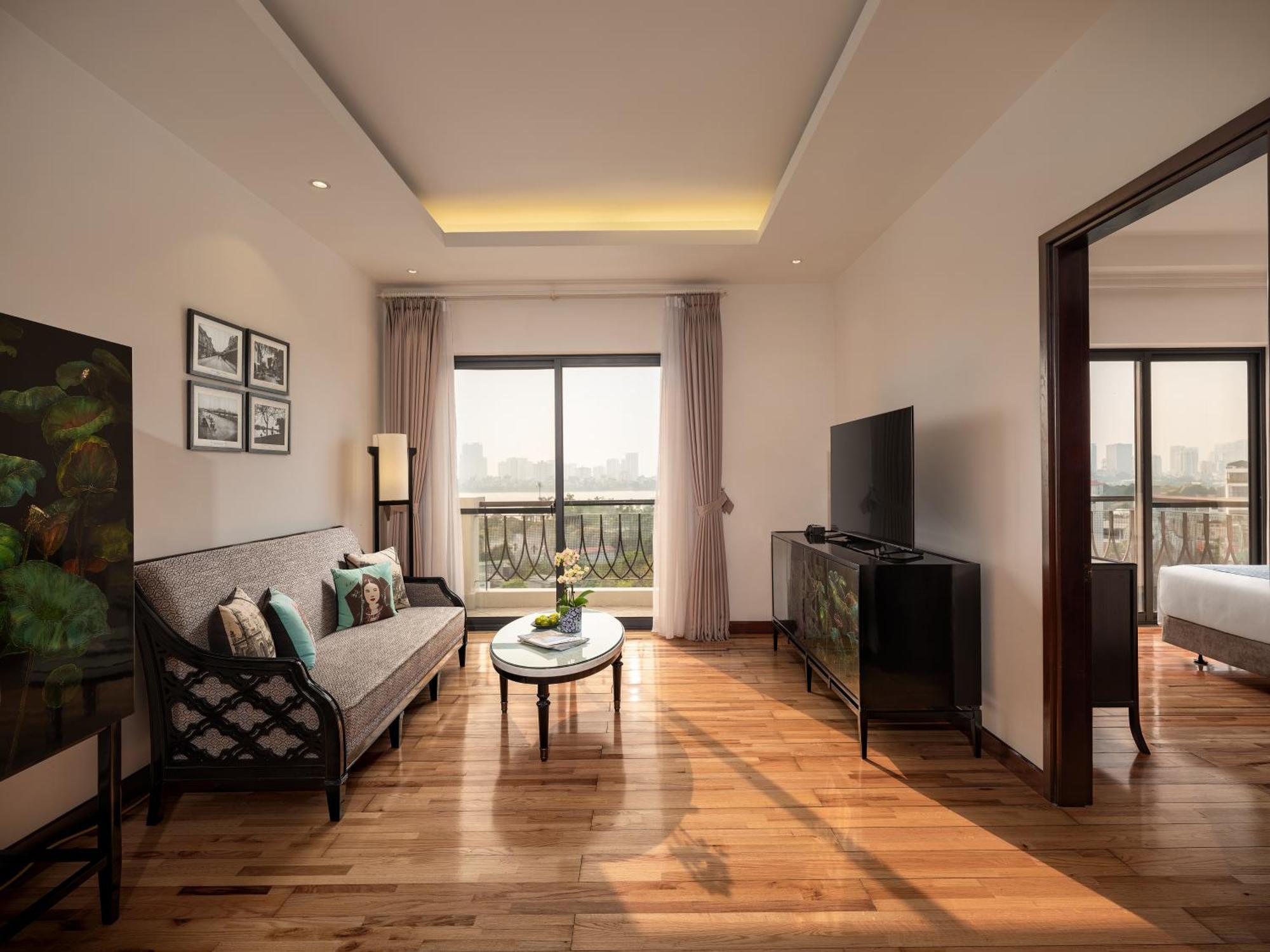 Elegant Westlake 5* Hanoi