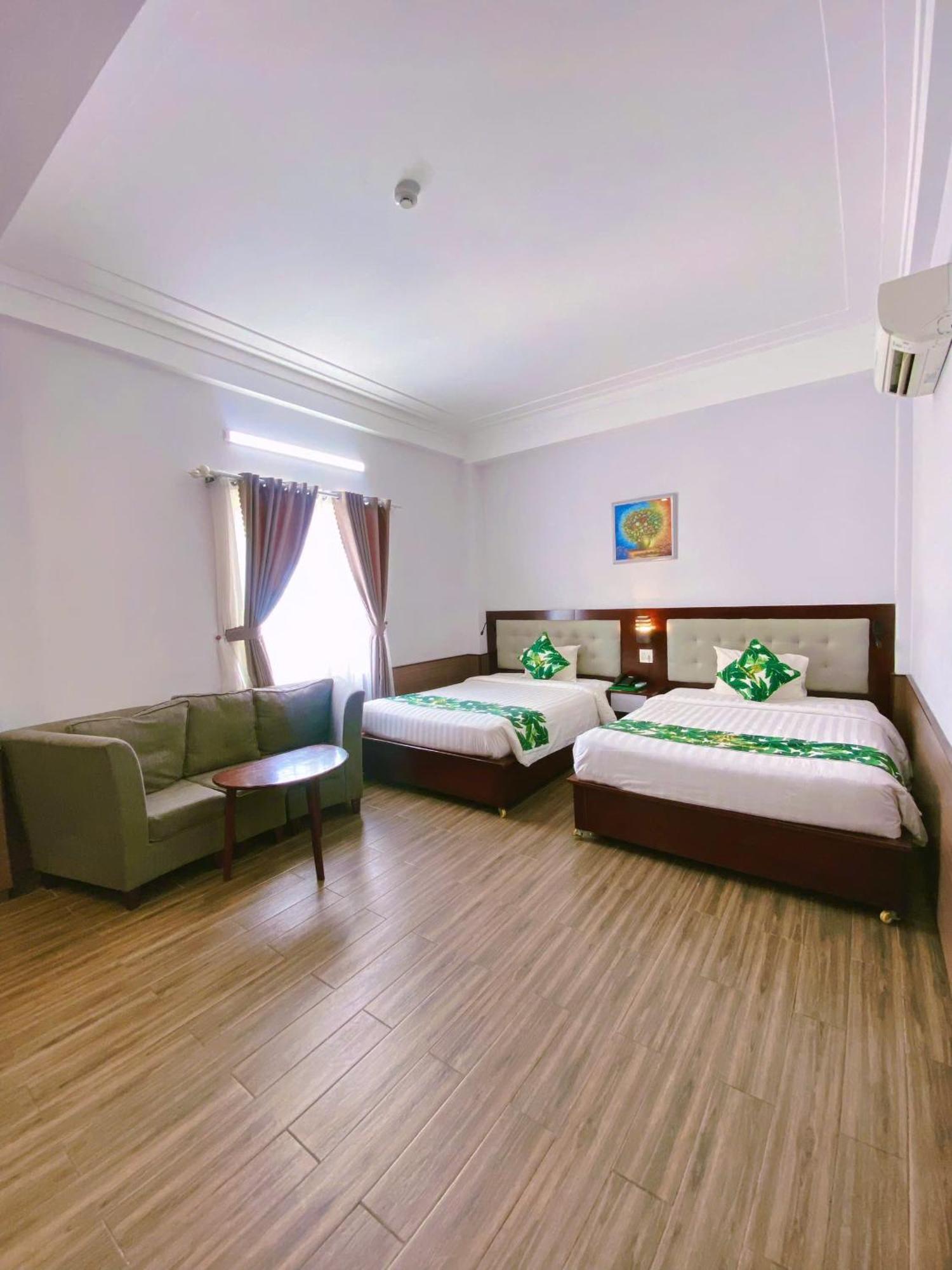 Hotel Flora