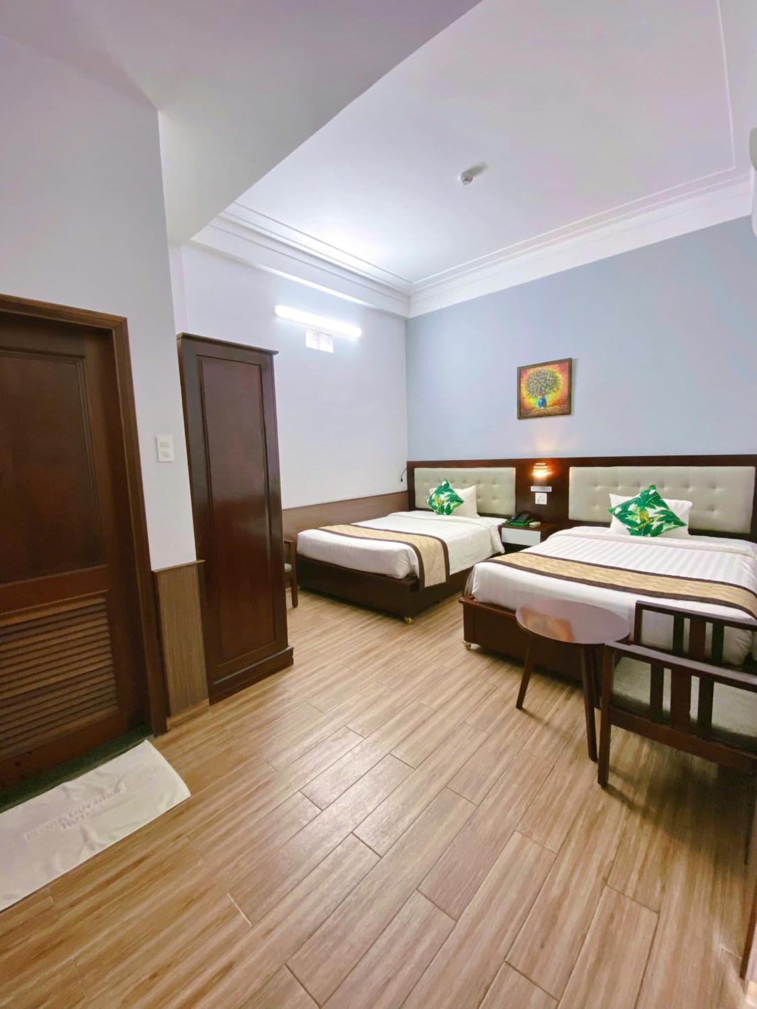 Hotel Flora 3*