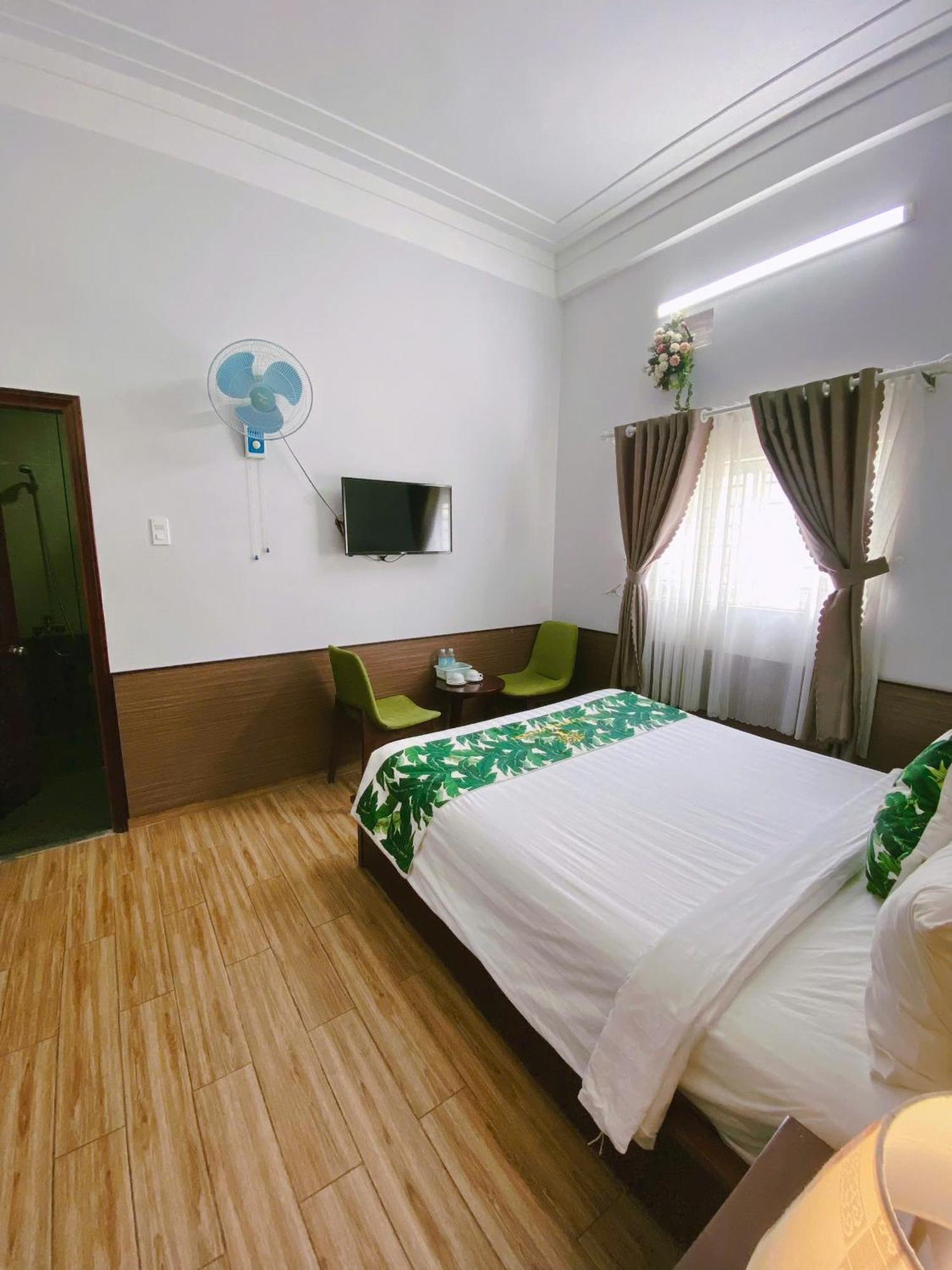 Hotel Flora