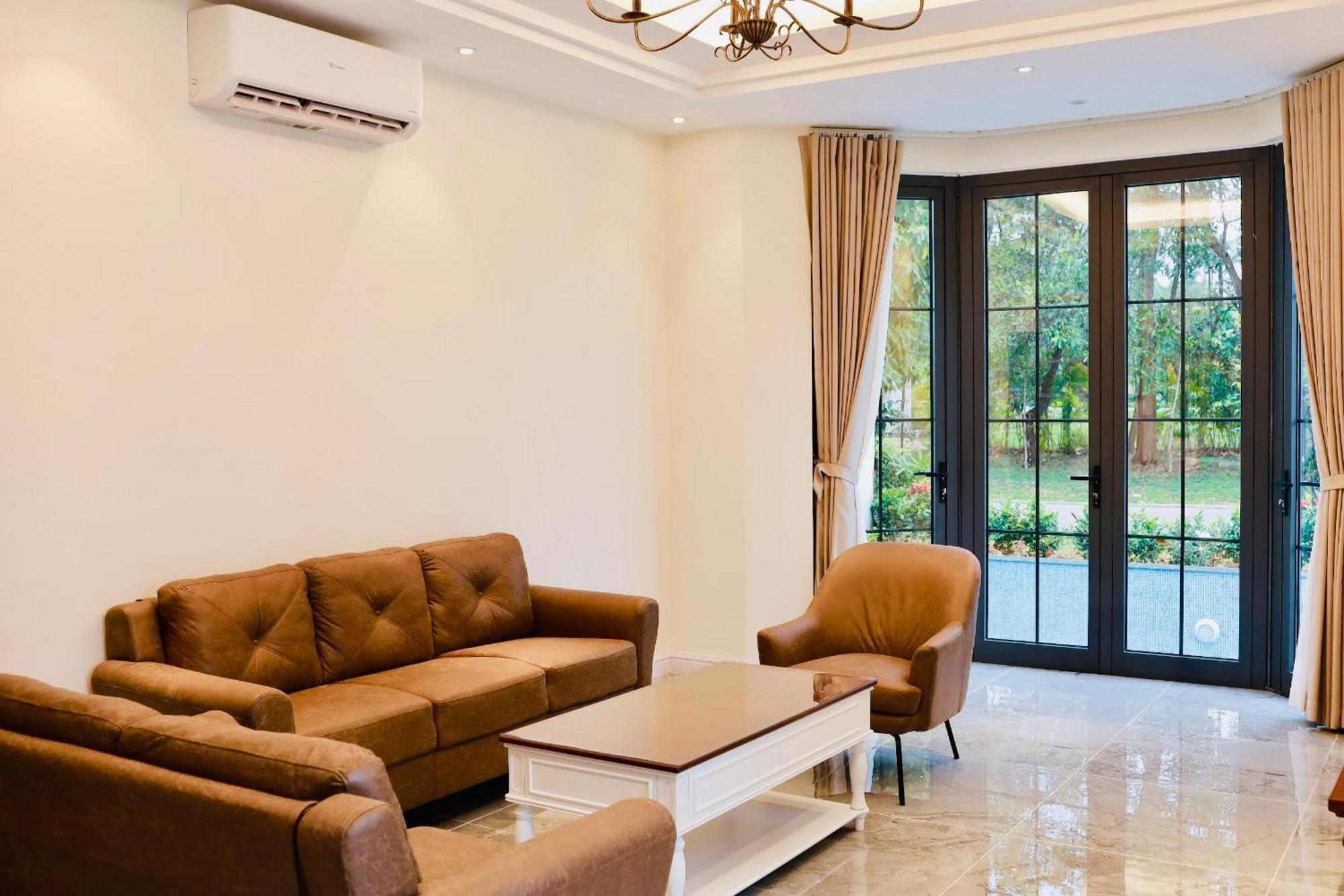 Villa Biet Thu Chu Nha Tu Doanh Tai Flamingos Dai Lai Phuc Yen