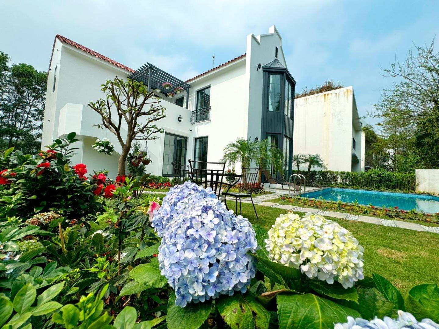 Biet Thu Chu Nha Tu Doanh Tai Flamingos Dai Lai Villa Phuc Yen