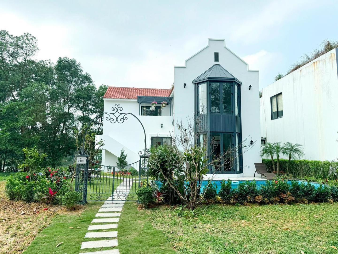 Biet Thu Chu Nha Tu Doanh Tai Flamingos Dai Lai Villa