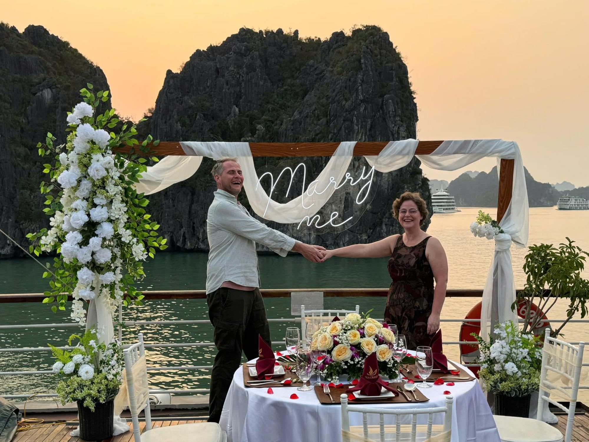Mila Cruises Khách sạn 4*