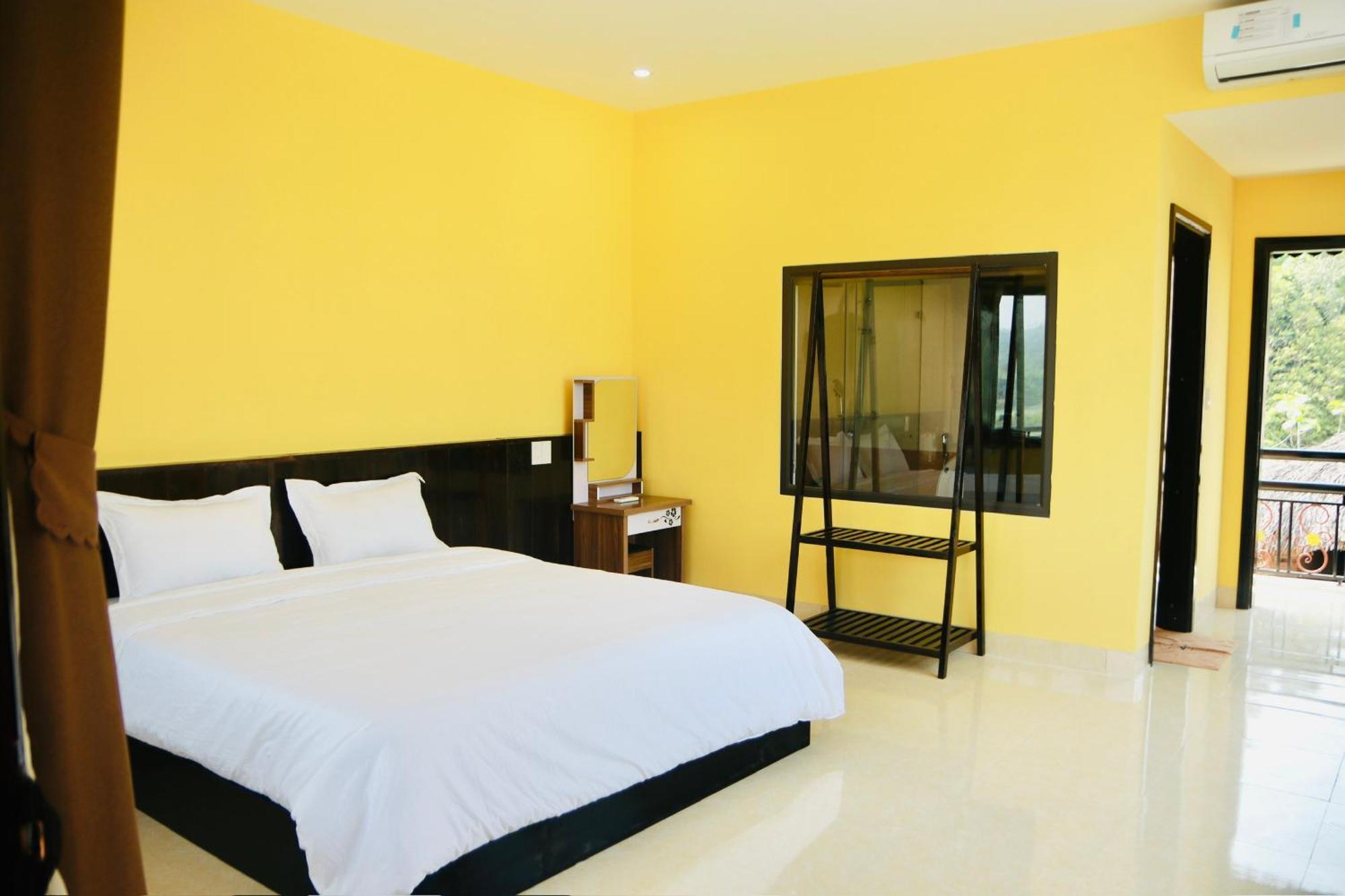 Ban Bang Tours & Motorbike Homestay