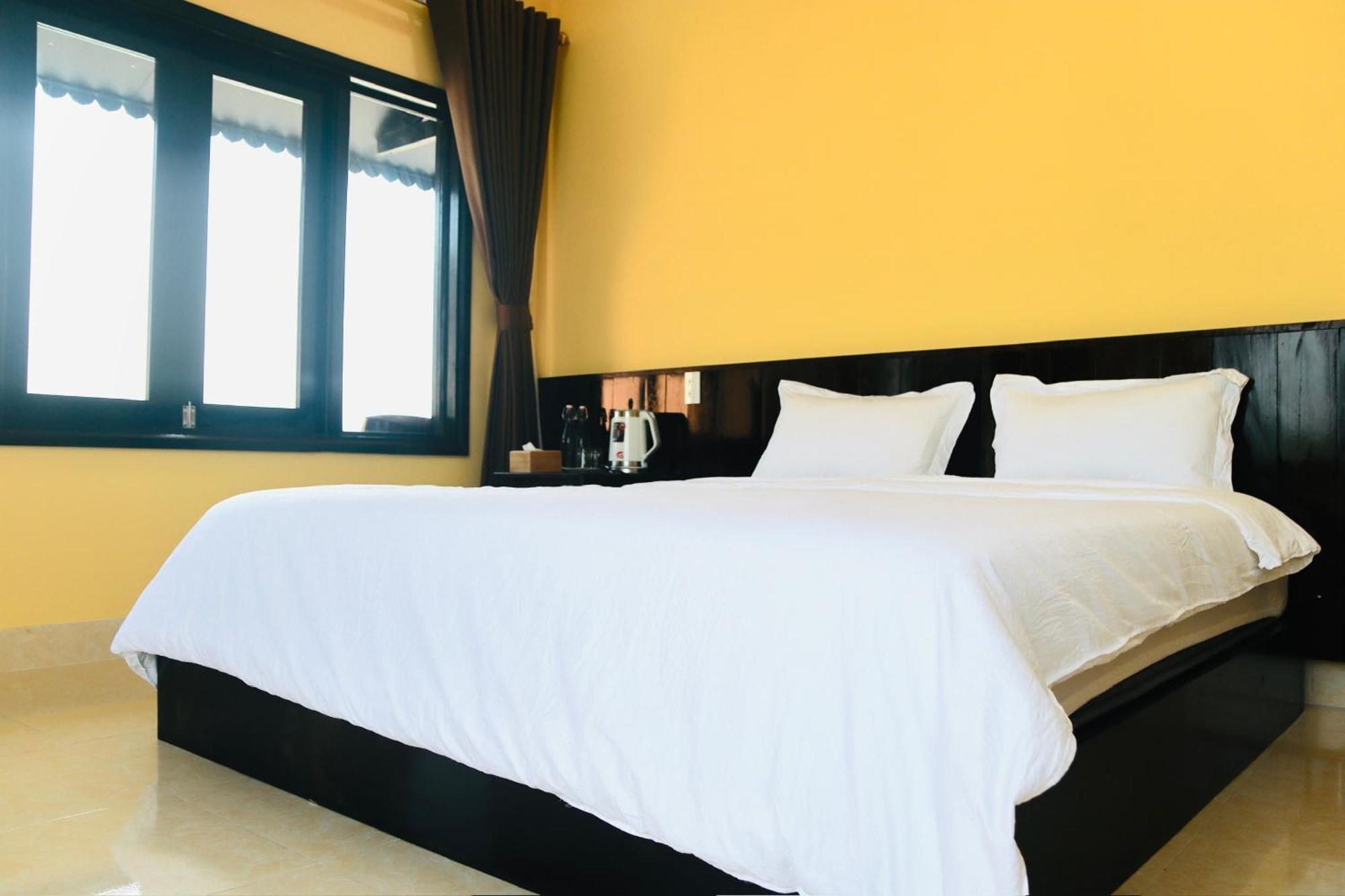 Ban Bang Tours & Motorbike Homestay