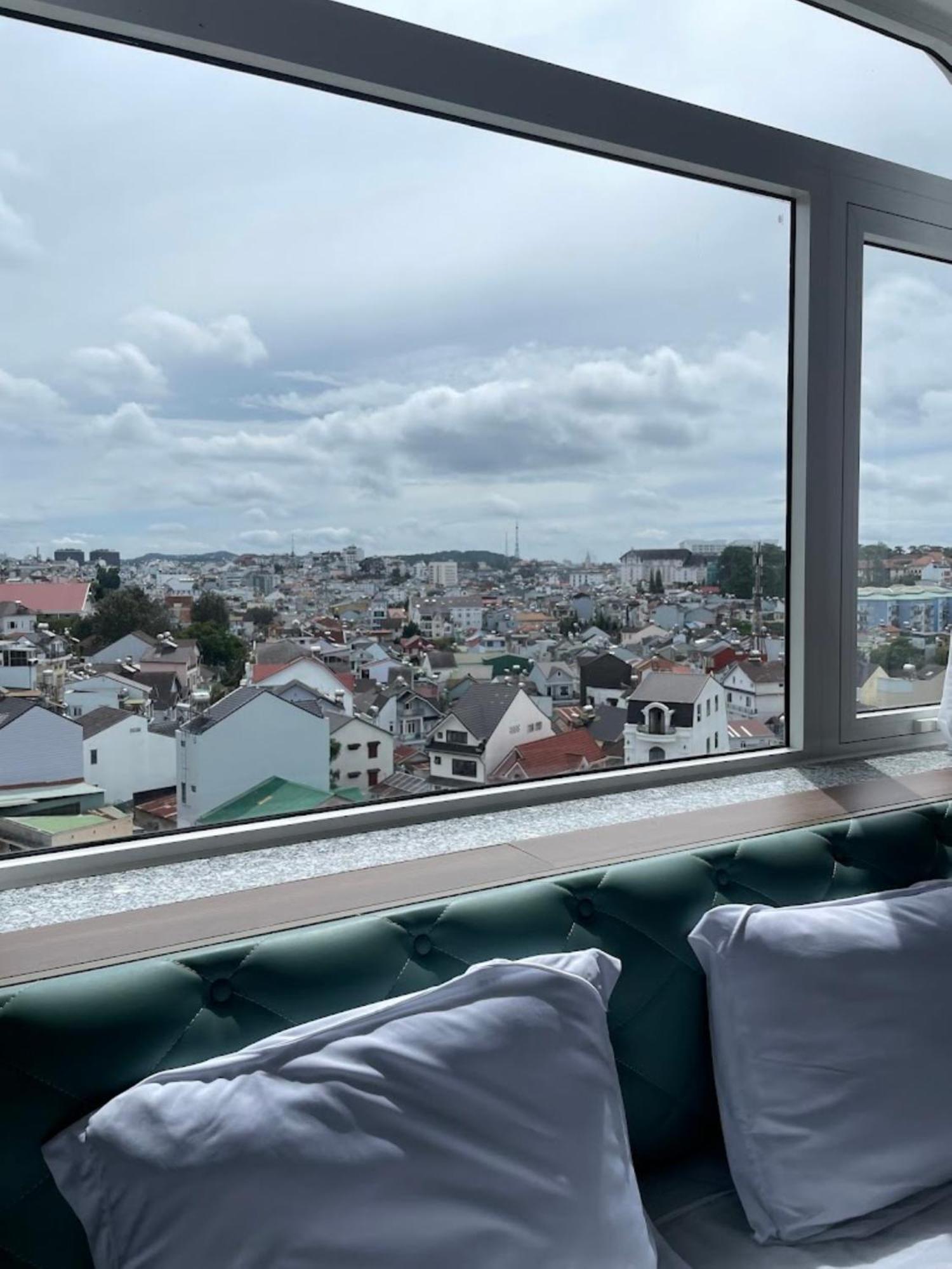 Hotel Le's Sky *