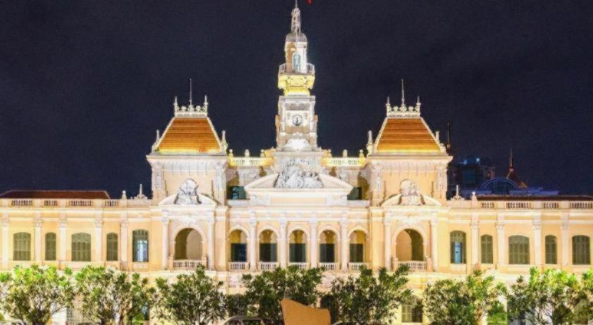 Khách sạn Hồng Hạc 2*