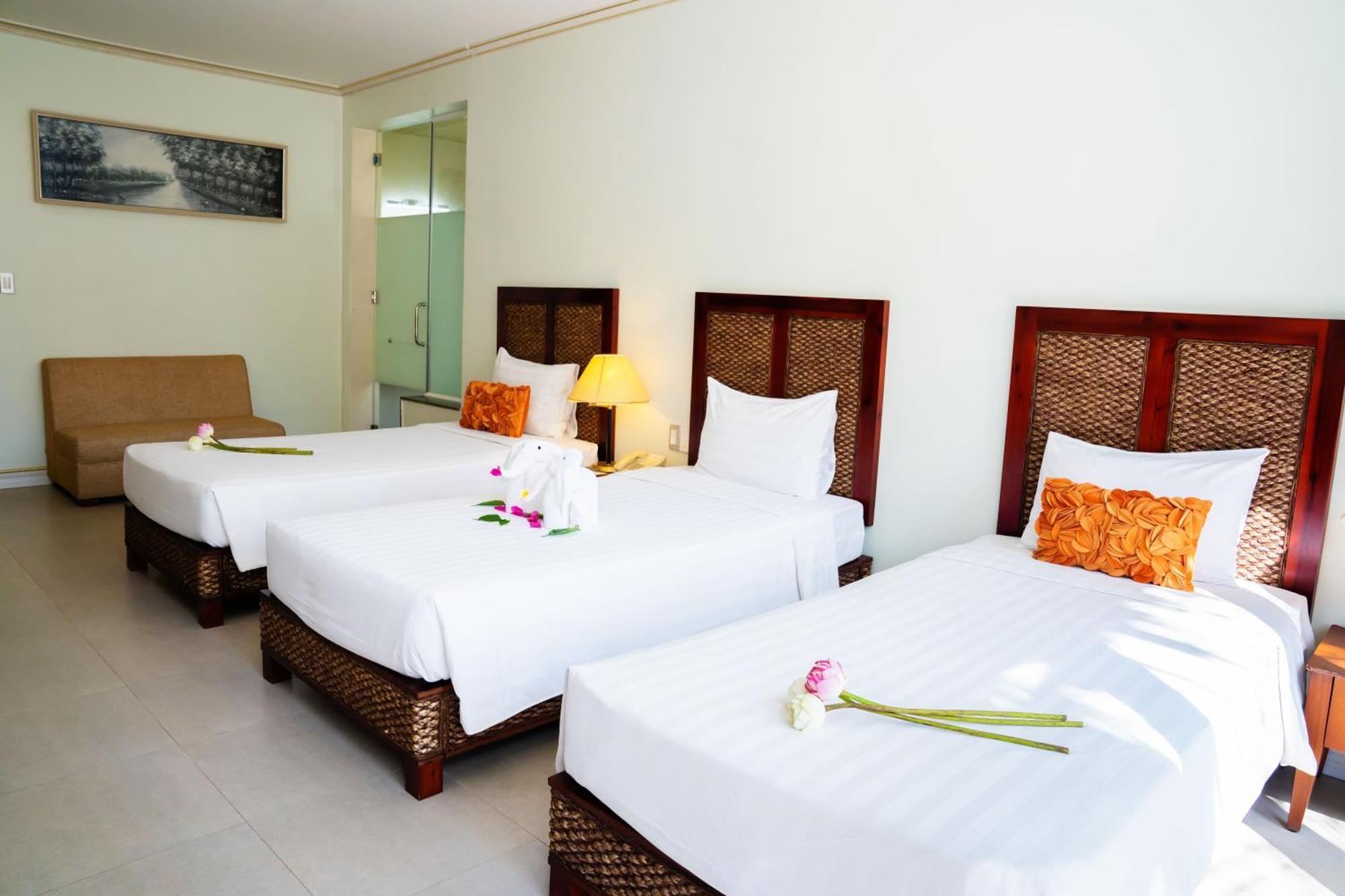 Resort Lotus &